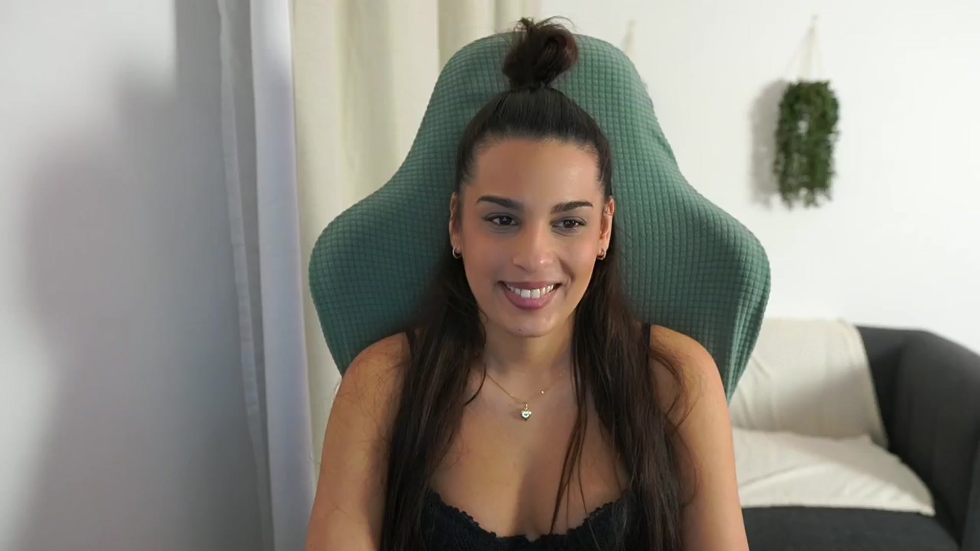 Gallery image thumbnail from Mila_denver's myfreecams stream on, 12/05/2024, 15:28 image 9 of 20