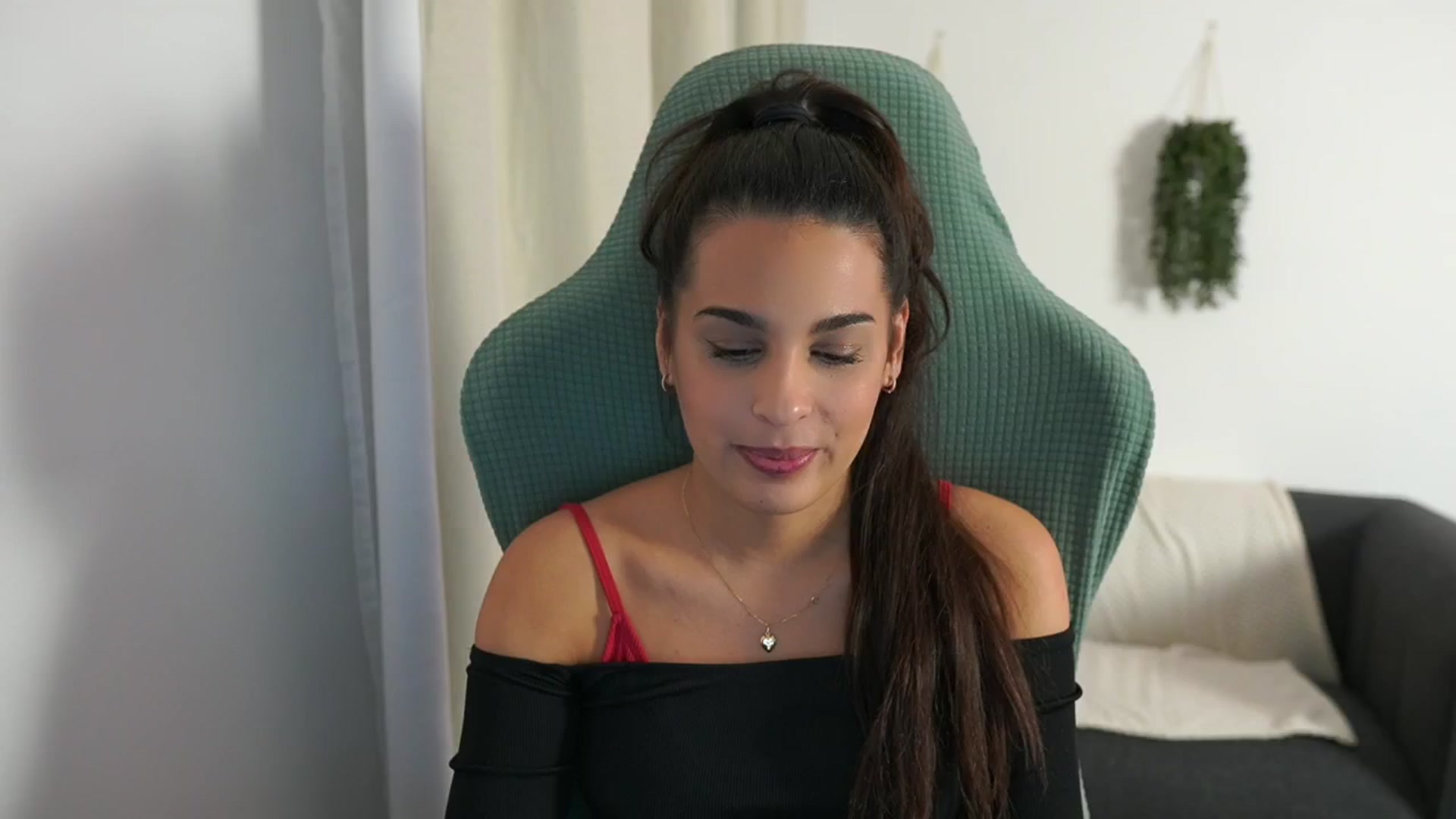 Gallery image thumbnail from Mila_denver's myfreecams stream on, 12/06/2024, 12:48 image 12 of 20