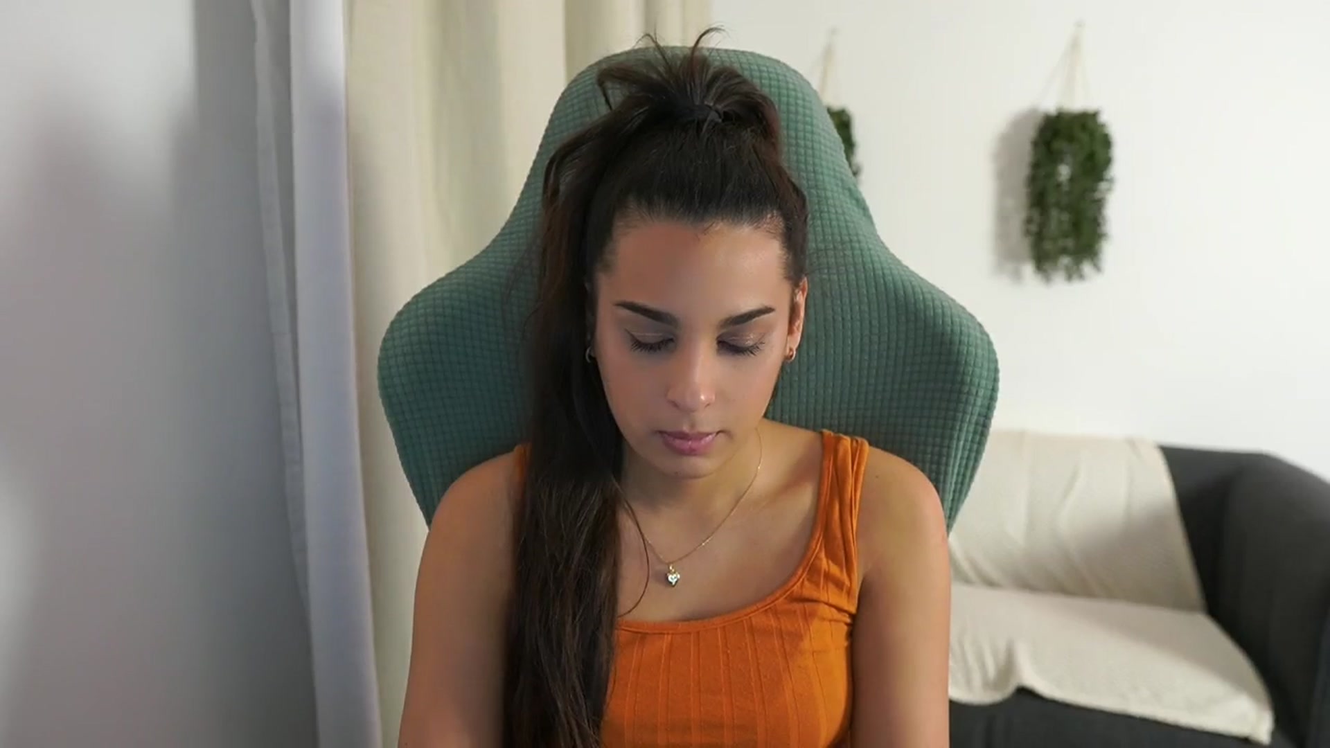Gallery image thumbnail from Mila_denver's myfreecams stream on, 12/10/2024, 14:37 image 10 of 20