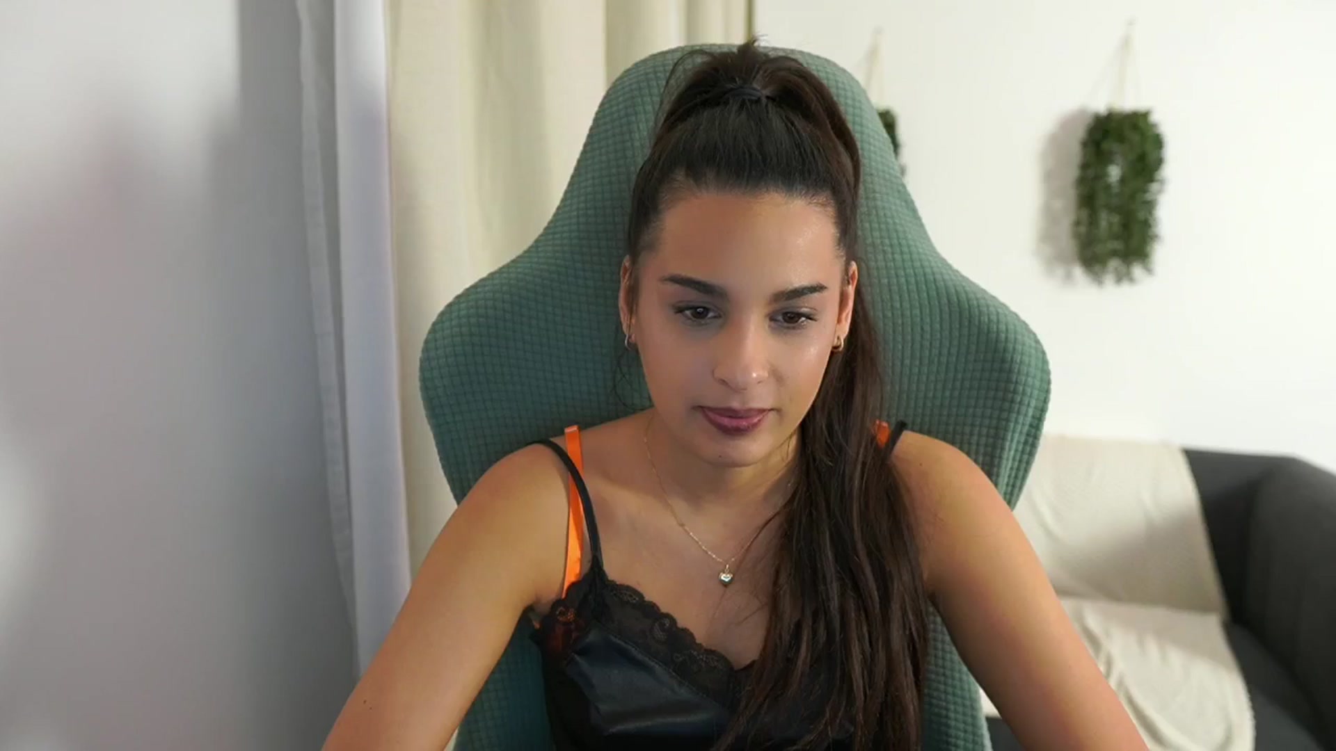 Gallery image thumbnail from Mila_denver's myfreecams stream on, 12/15/2024, 19:10 image 11 of 20
