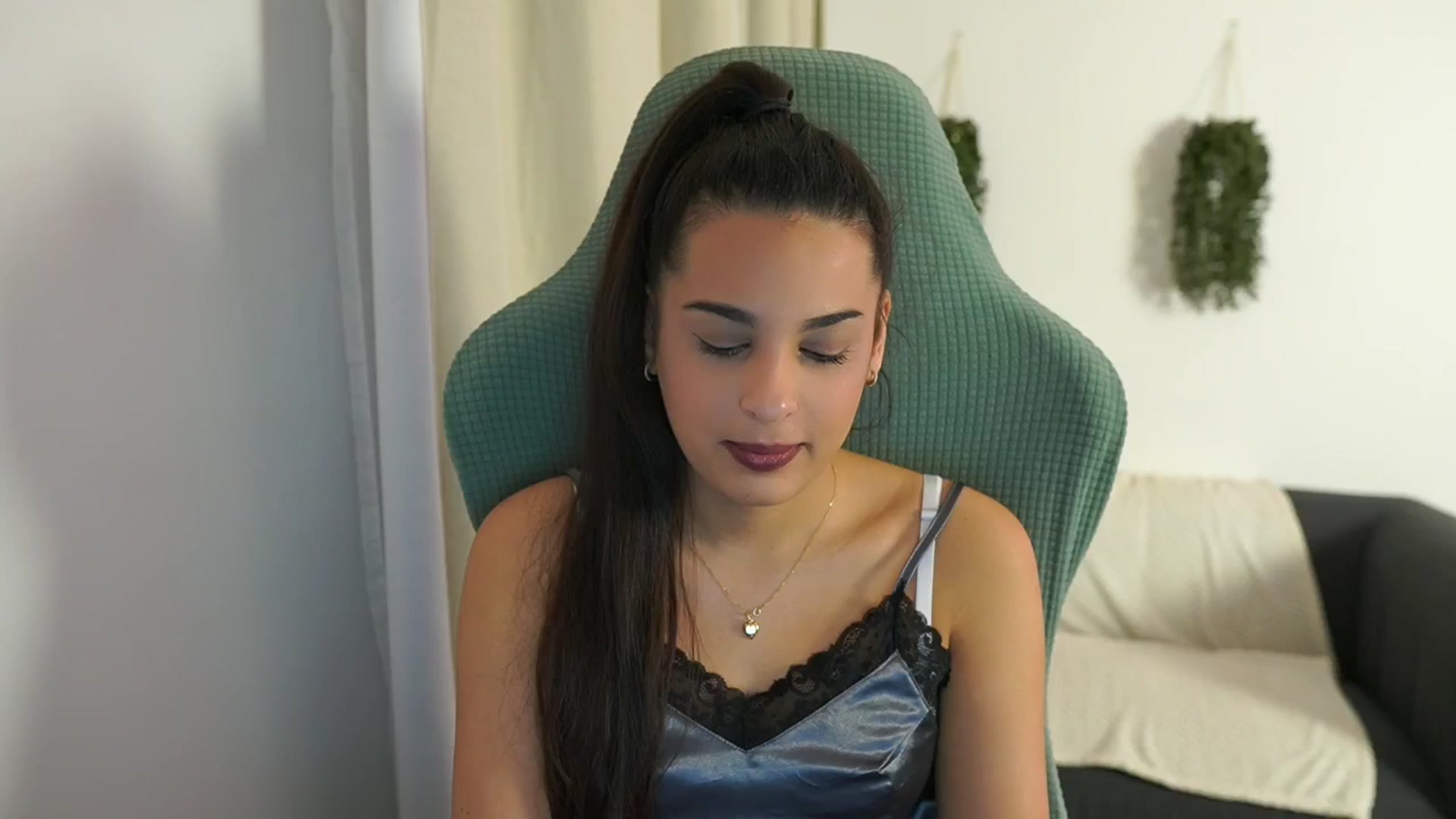Gallery image thumbnail from Mila_denver's myfreecams stream on, 12/16/2024, 09:50 image 1 of 20