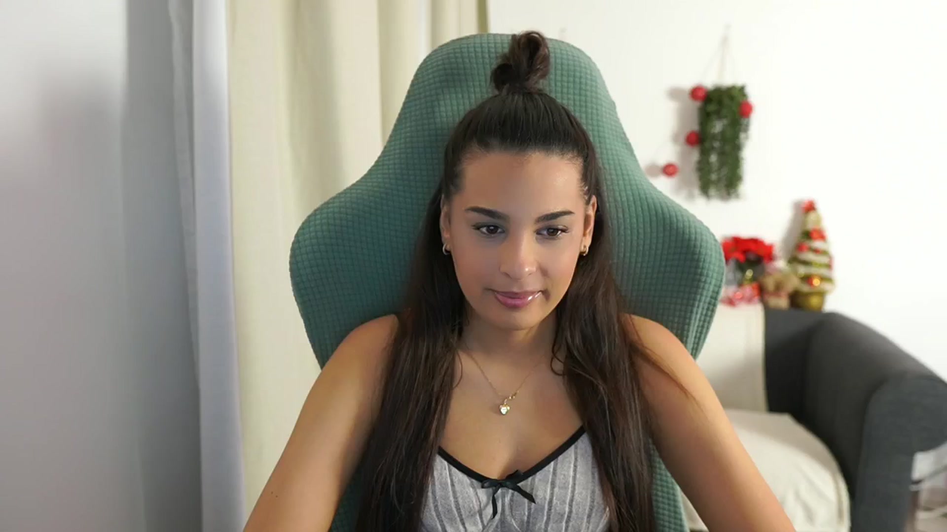 Gallery image thumbnail from Mila_denver's myfreecams stream on, 12/19/2024, 09:50 image 17 of 20