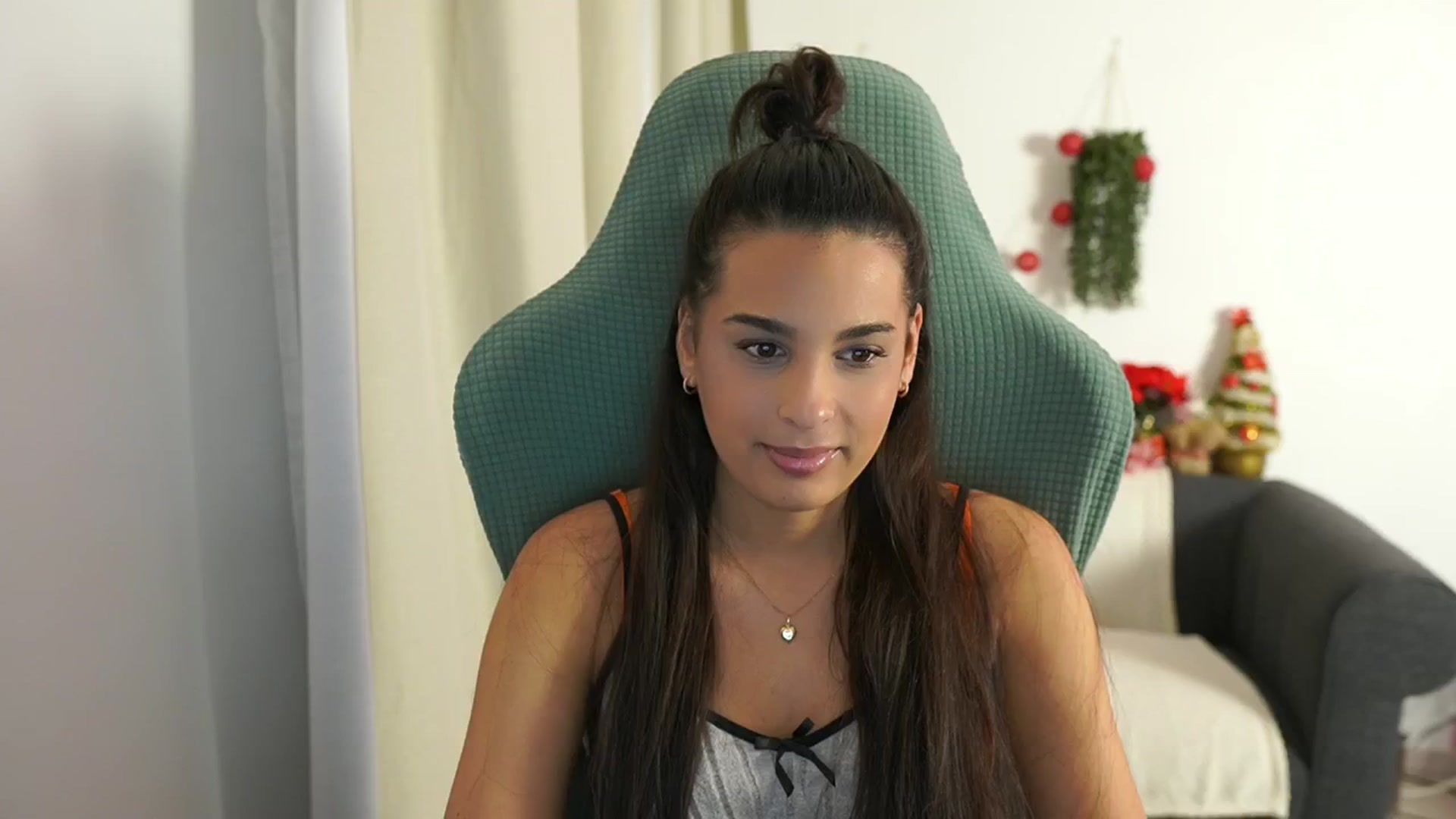 Gallery image thumbnail from Mila_denver's myfreecams stream on, 12/19/2024, 13:10 image 2 of 20