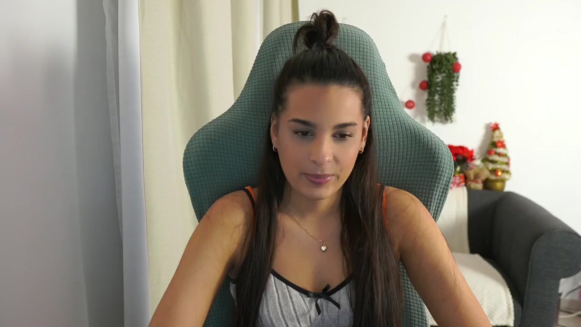 Gallery image thumbnail from Mila_denver's myfreecams stream on, 12/19/2024, 13:10 image 3 of 20
