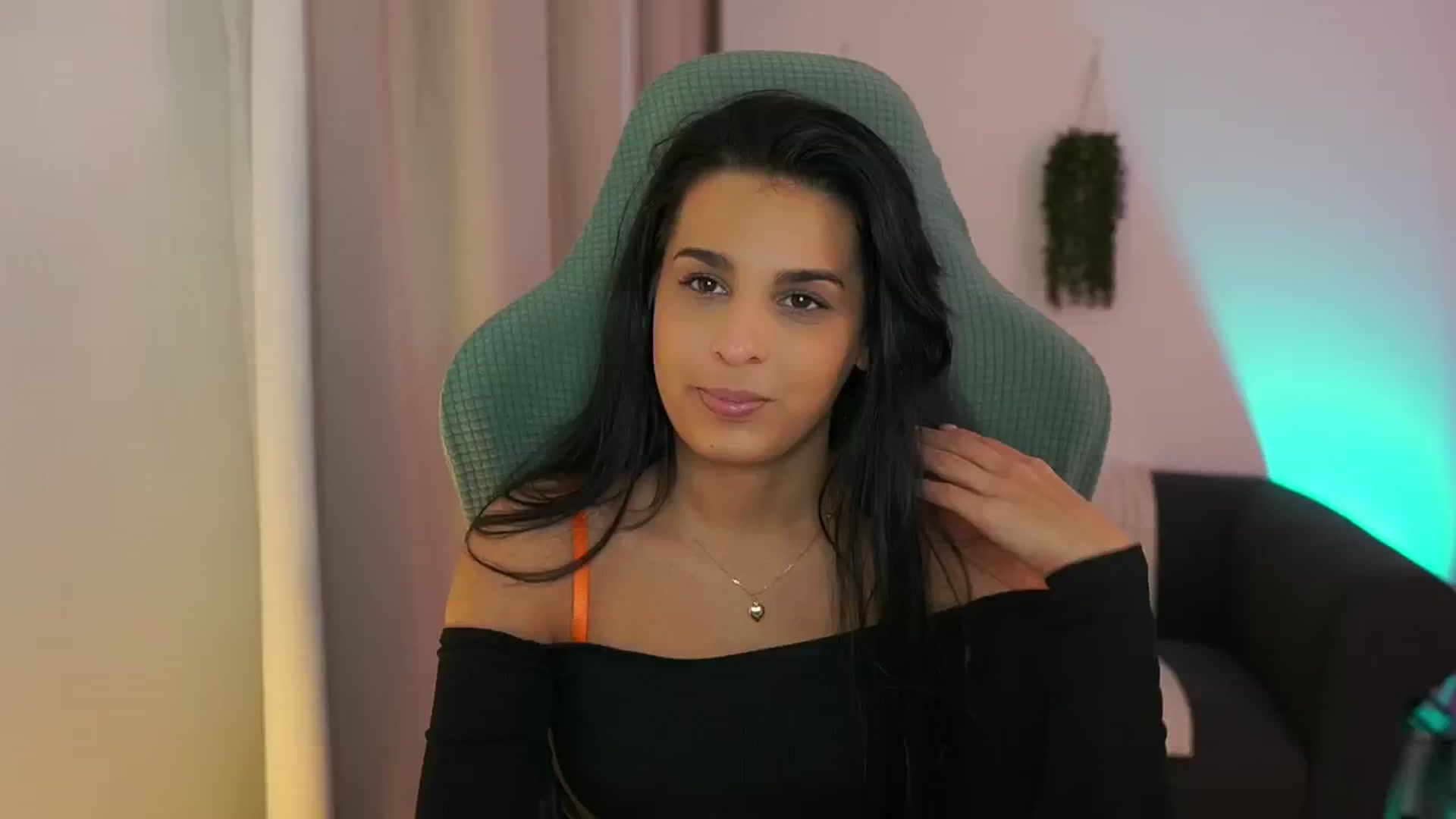 Gallery image thumbnail from Mila_denver's myfreecams stream on, 01/16/2025, 15:47 image 18 of 20