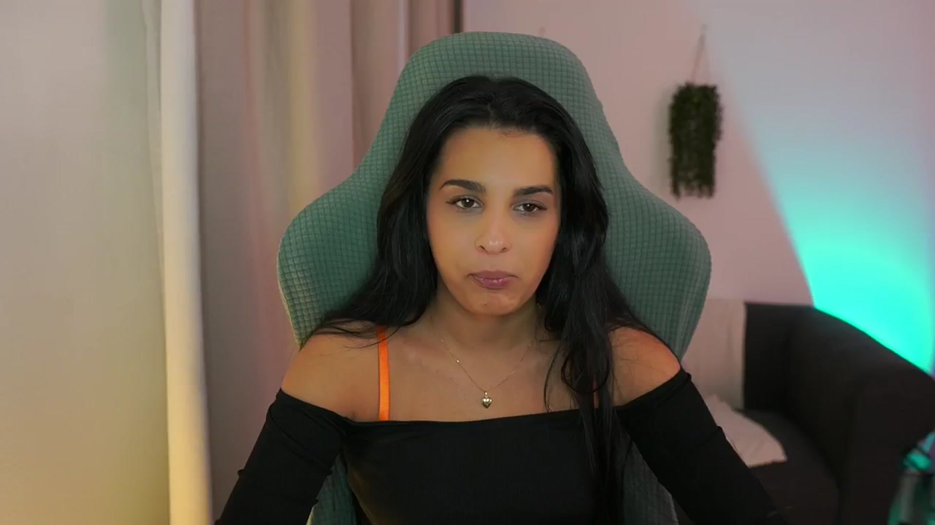 Gallery image thumbnail from Mila_denver's myfreecams stream on, 01/16/2025, 15:47 image 9 of 20
