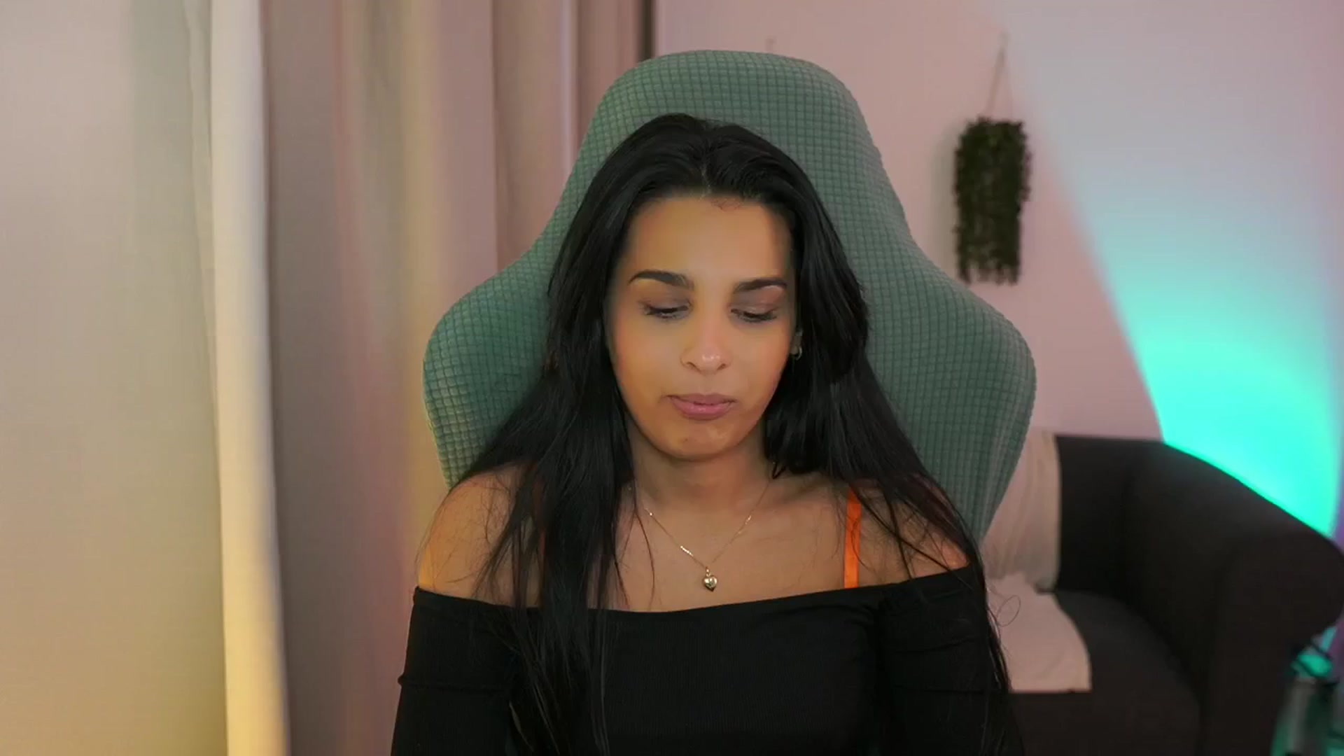 Gallery image thumbnail from Mila_denver's myfreecams stream on, 01/16/2025, 16:31 image 2 of 20