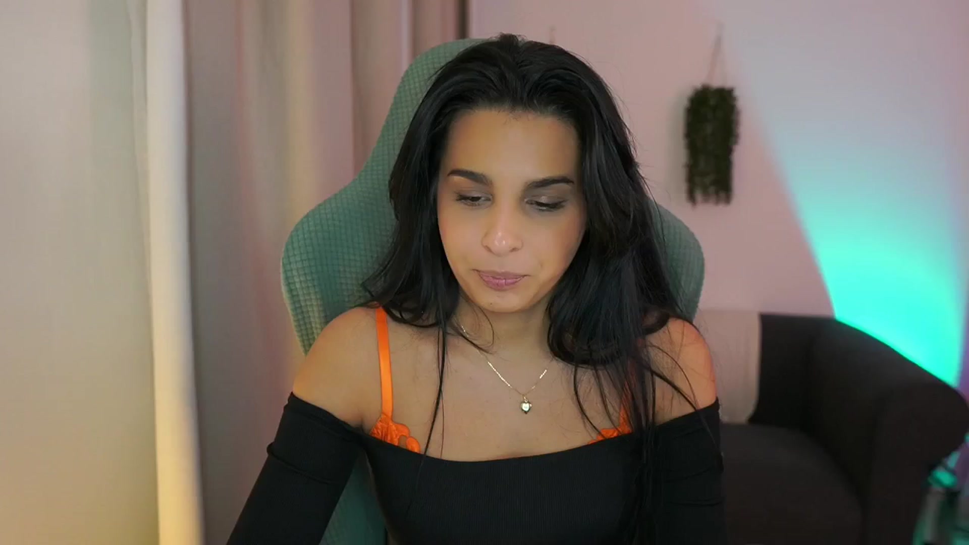 Gallery image thumbnail from Mila_denver's myfreecams stream on, 01/16/2025, 16:31 image 4 of 20