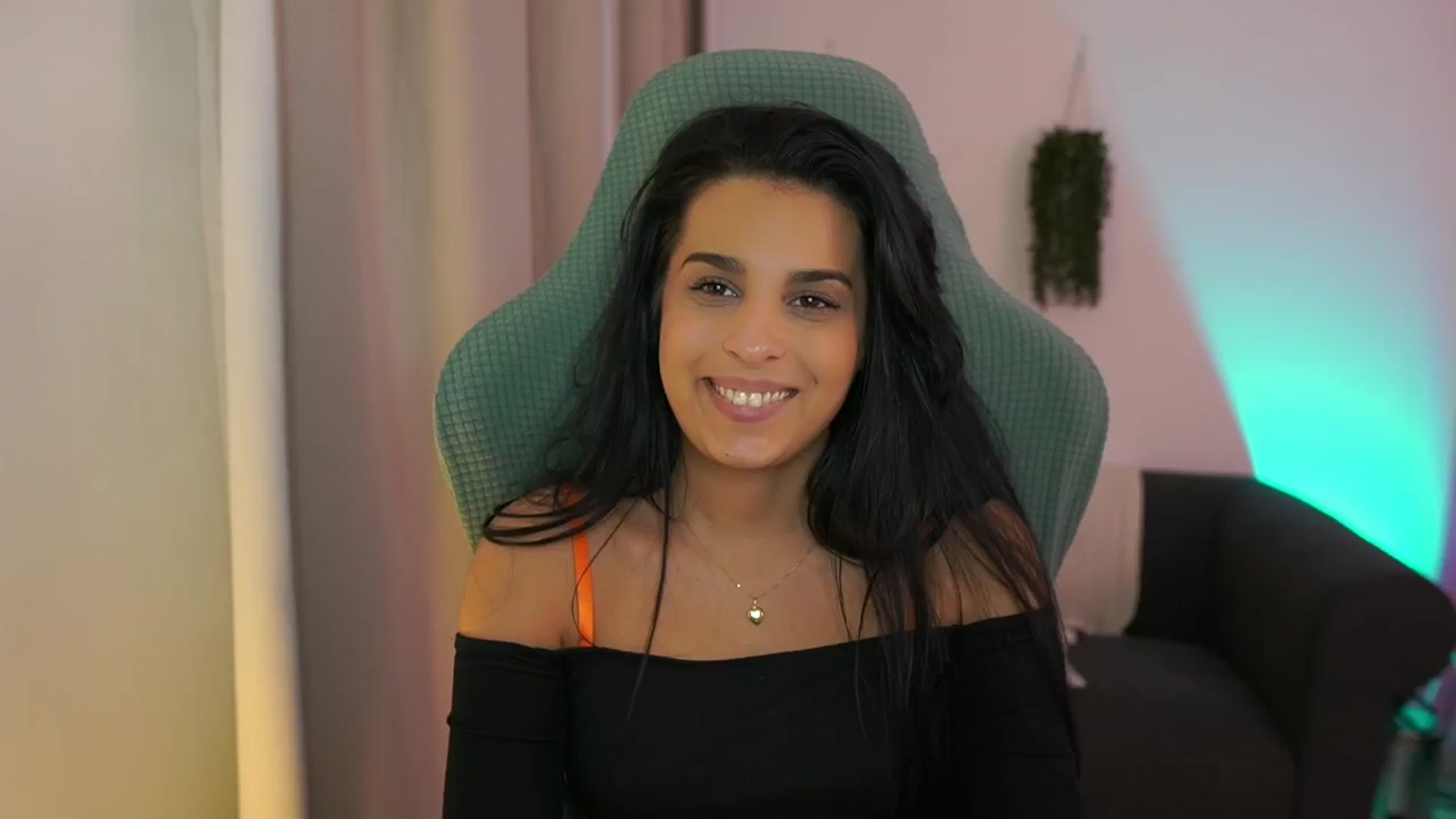 Gallery image thumbnail from Mila_denver's myfreecams stream on, 01/16/2025, 16:31 image 5 of 20