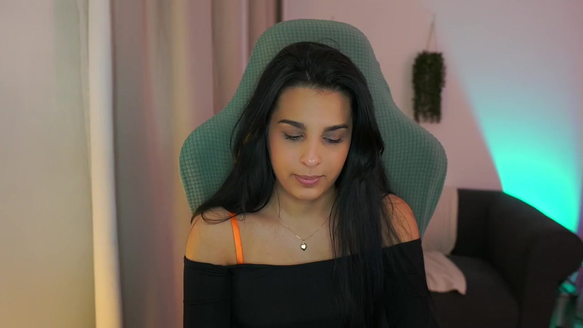 Gallery image thumbnail from Mila_denver's myfreecams stream on, 01/16/2025, 16:31 image 11 of 20