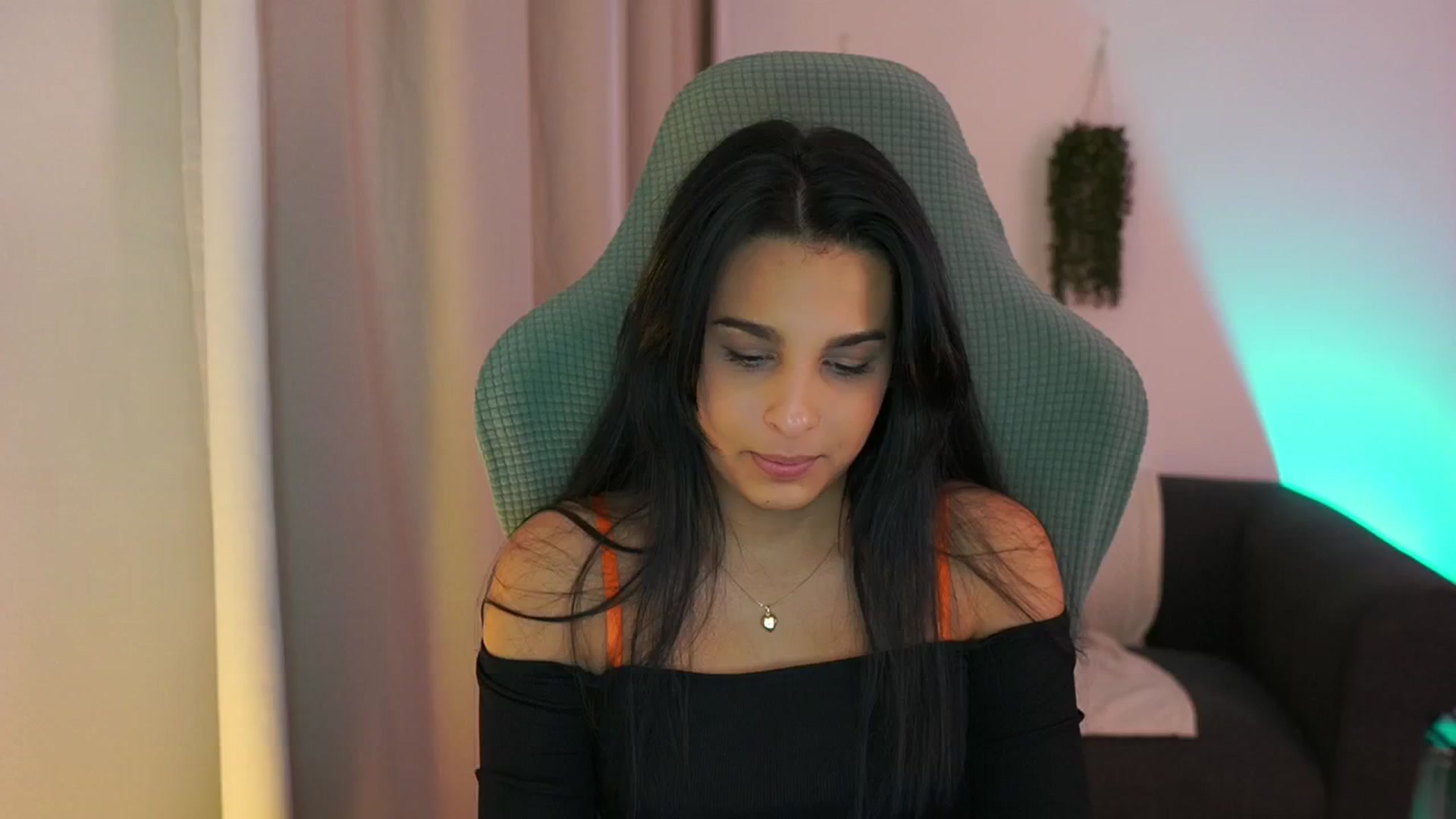 Gallery image thumbnail from Mila_denver's myfreecams stream on, 01/16/2025, 17:44 image 11 of 20