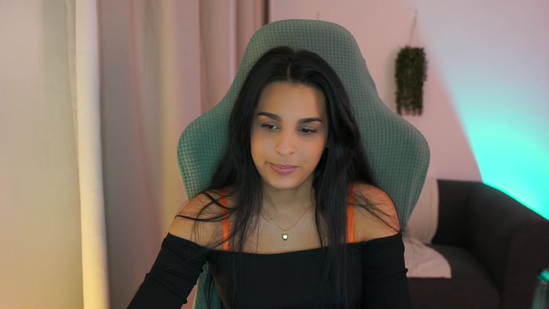 Gallery image thumbnail from Mila_denver's myfreecams stream on, 01/16/2025, 17:44 image 10 of 20
