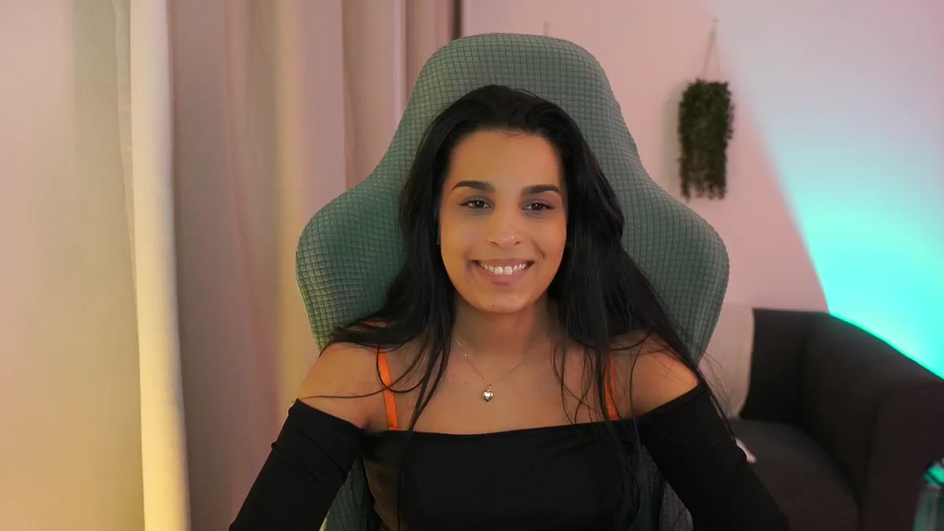 Gallery image thumbnail from Mila_denver's myfreecams stream on, 01/16/2025, 19:07 image 11 of 20