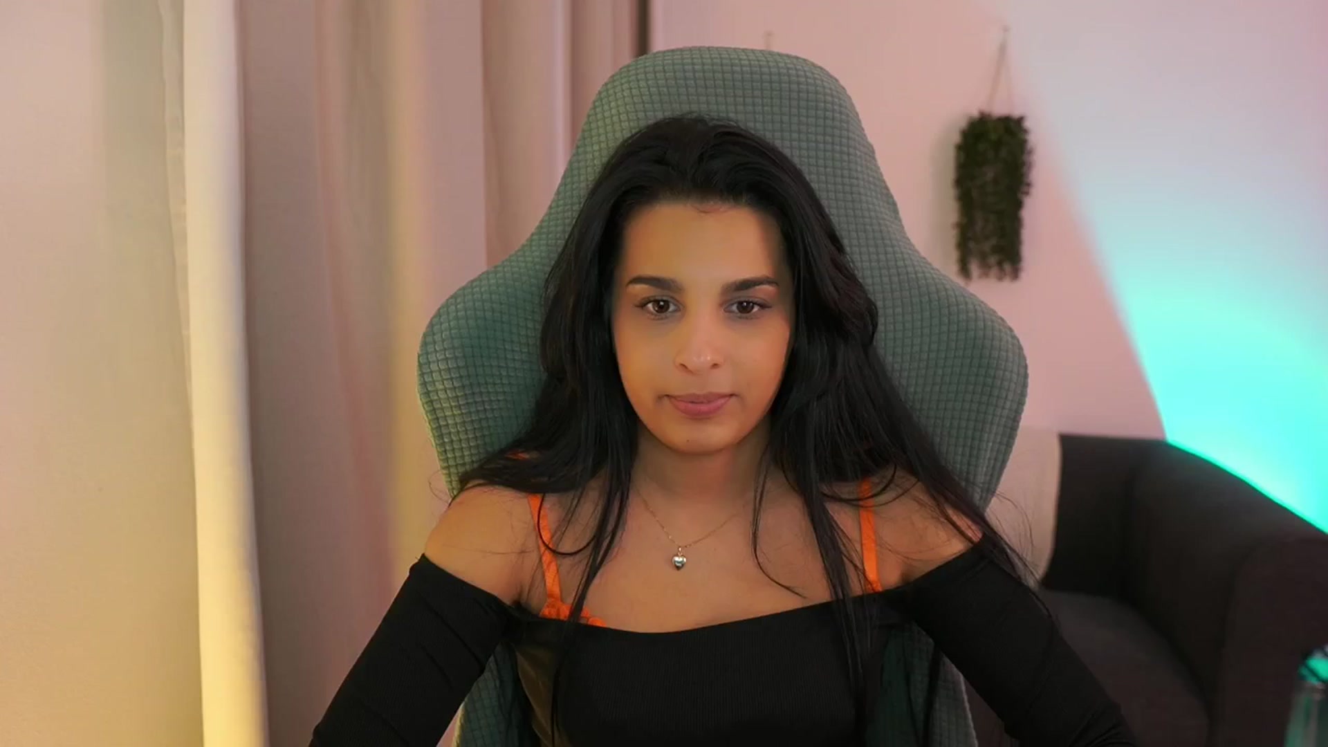 Gallery image thumbnail from Mila_denver's myfreecams stream on, 01/16/2025, 19:07 image 10 of 20