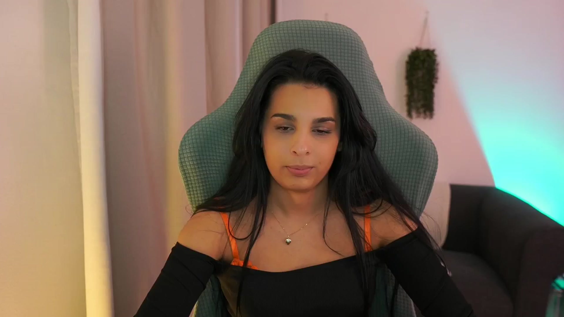 Gallery image thumbnail from Mila_denver's myfreecams stream on, 01/16/2025, 19:07 image 9 of 20