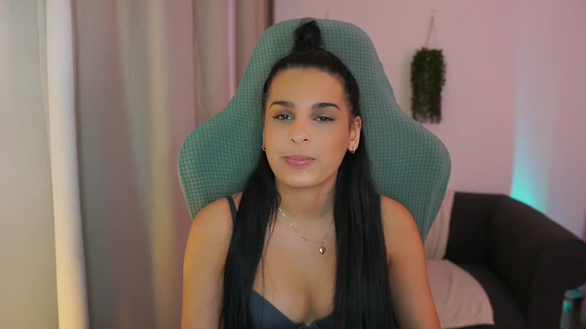 Gallery image thumbnail from Mila_denver's myfreecams stream on, 01/17/2025, 16:34 image 20 of 20