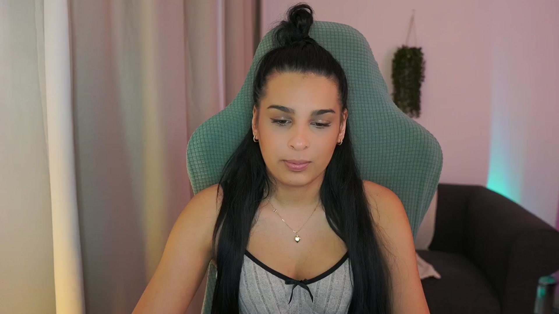 Gallery image thumbnail from Mila_denver's myfreecams stream on, 01/17/2025, 16:34 image 6 of 20