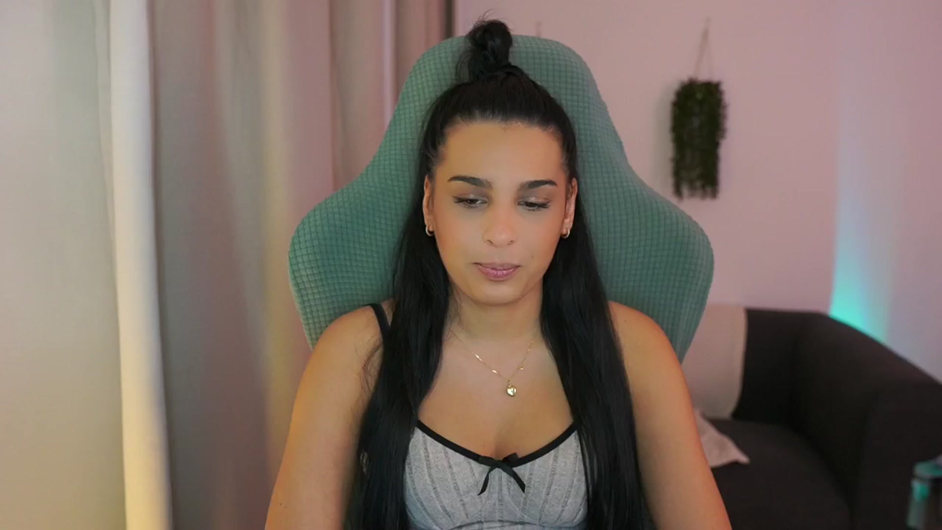 Gallery image thumbnail from Mila_denver's myfreecams stream on, 01/17/2025, 16:34 image 2 of 20