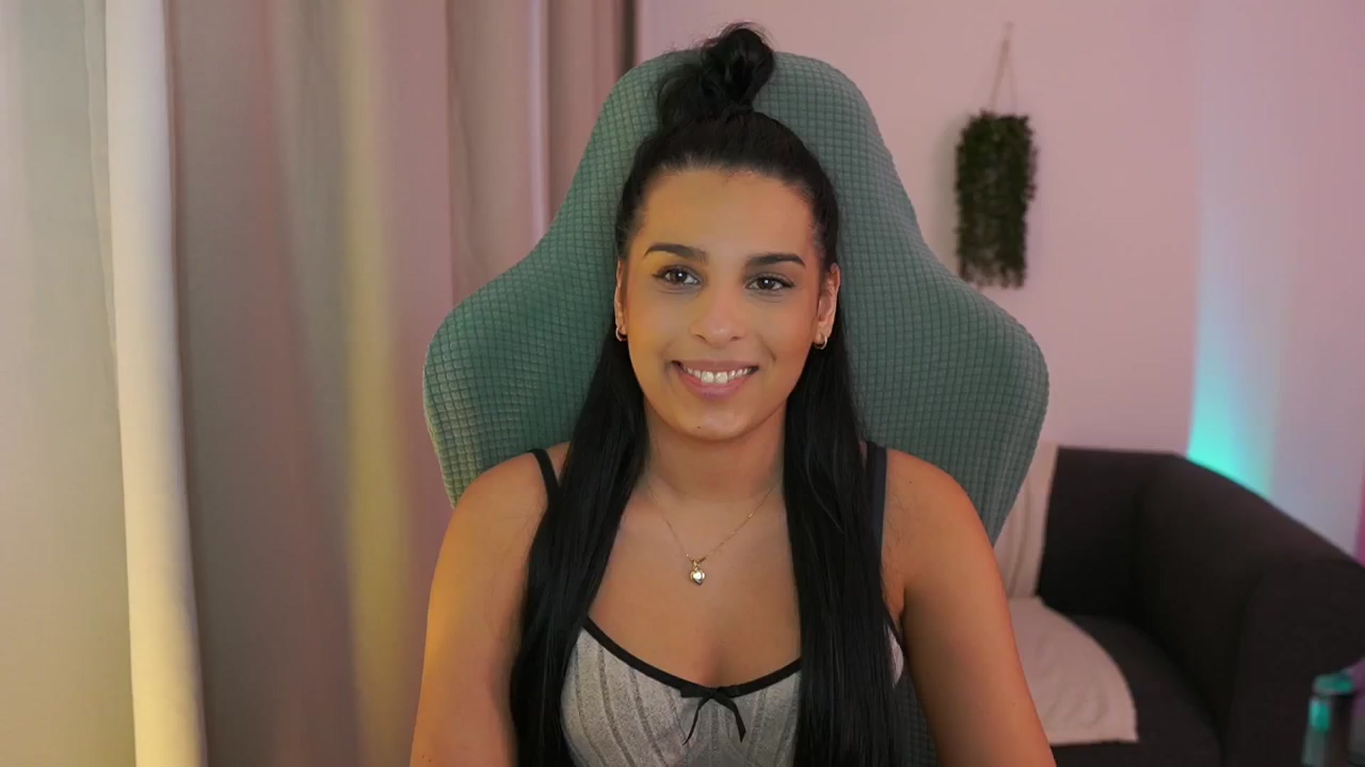 Gallery image thumbnail from Mila_denver's myfreecams stream on, 01/17/2025, 17:21 image 9 of 20