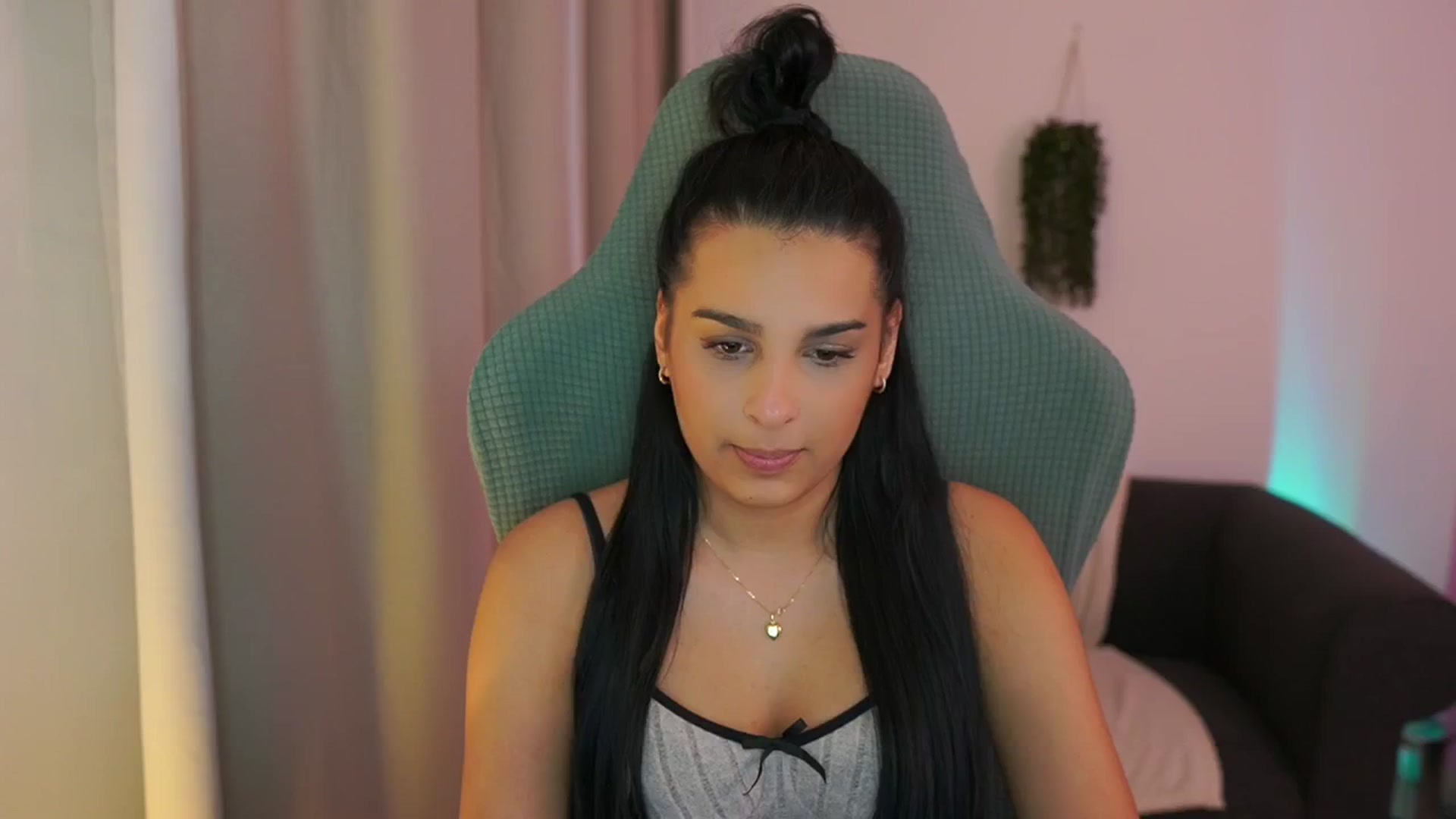 Gallery image thumbnail from Mila_denver's myfreecams stream on, 01/17/2025, 17:21 image 3 of 20