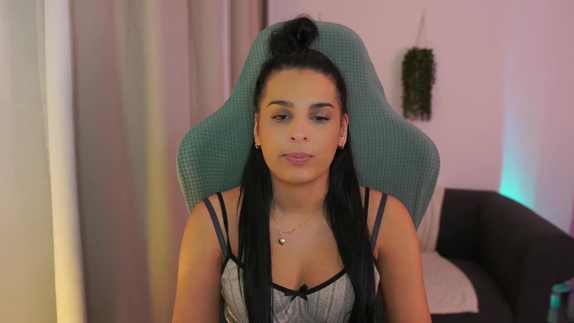 Gallery image thumbnail from Mila_denver's myfreecams stream on, 01/17/2025, 17:21 image 12 of 20