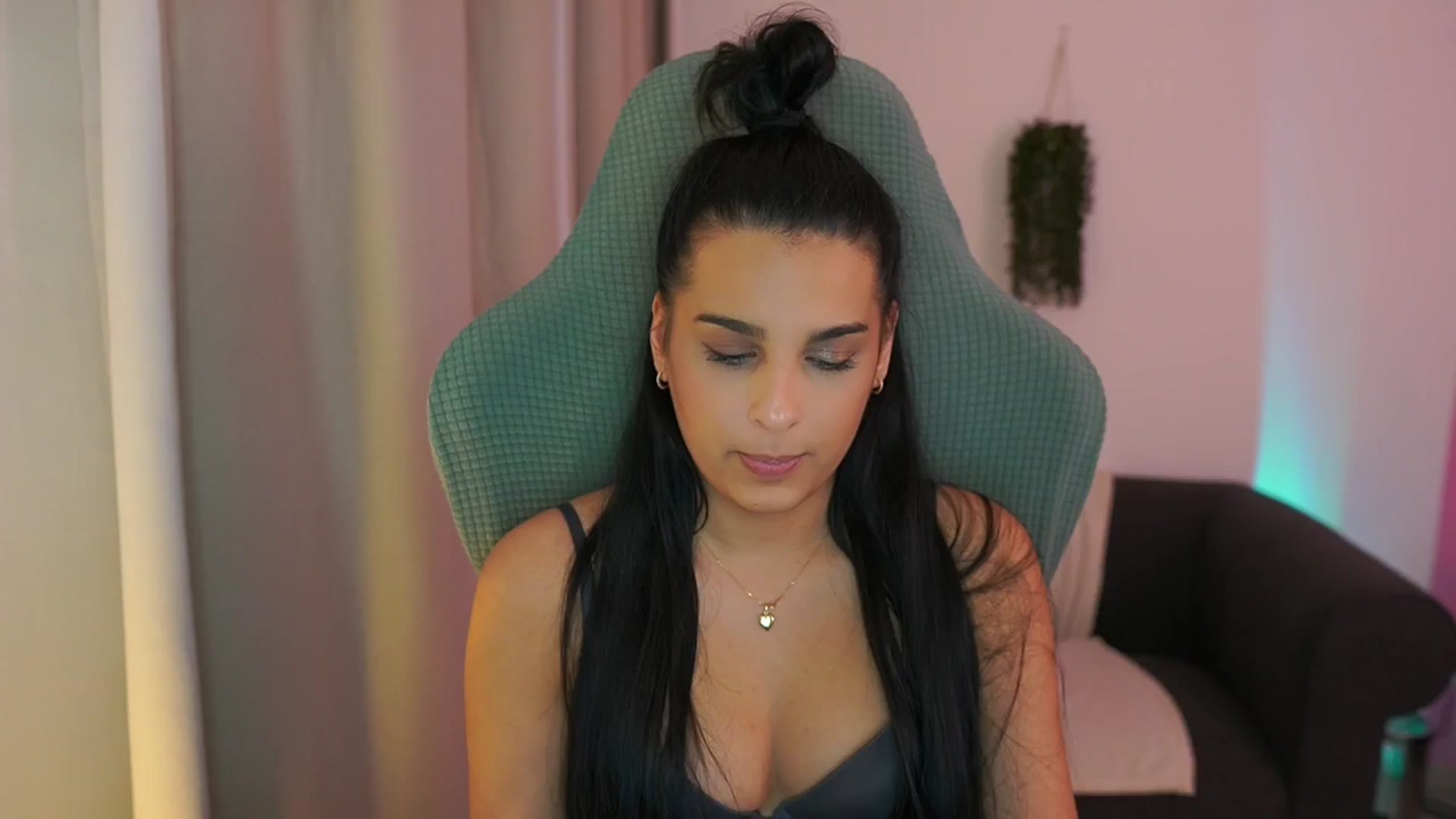 Gallery image thumbnail from Mila_denver's myfreecams stream on, 01/17/2025, 19:13 image 20 of 20
