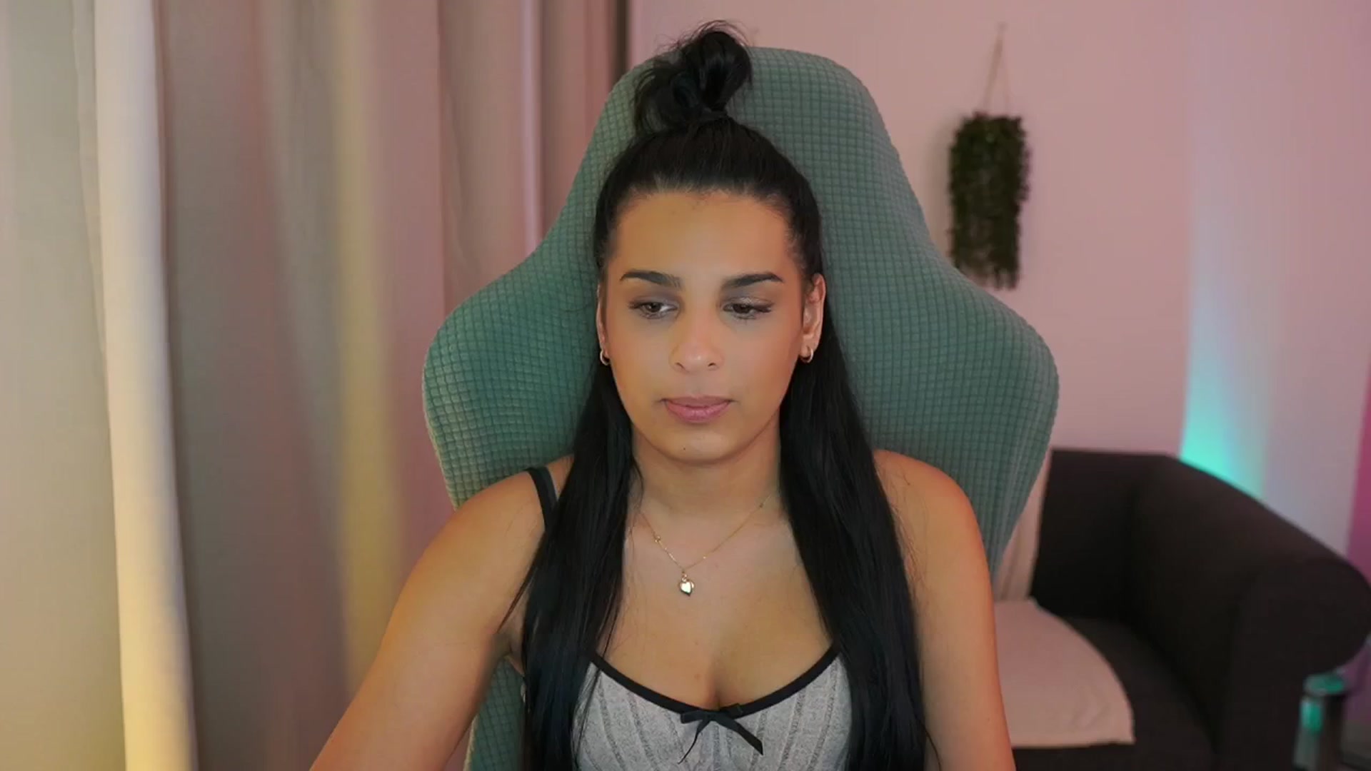 Gallery image thumbnail from Mila_denver's myfreecams stream on, 01/17/2025, 19:13 image 5 of 20