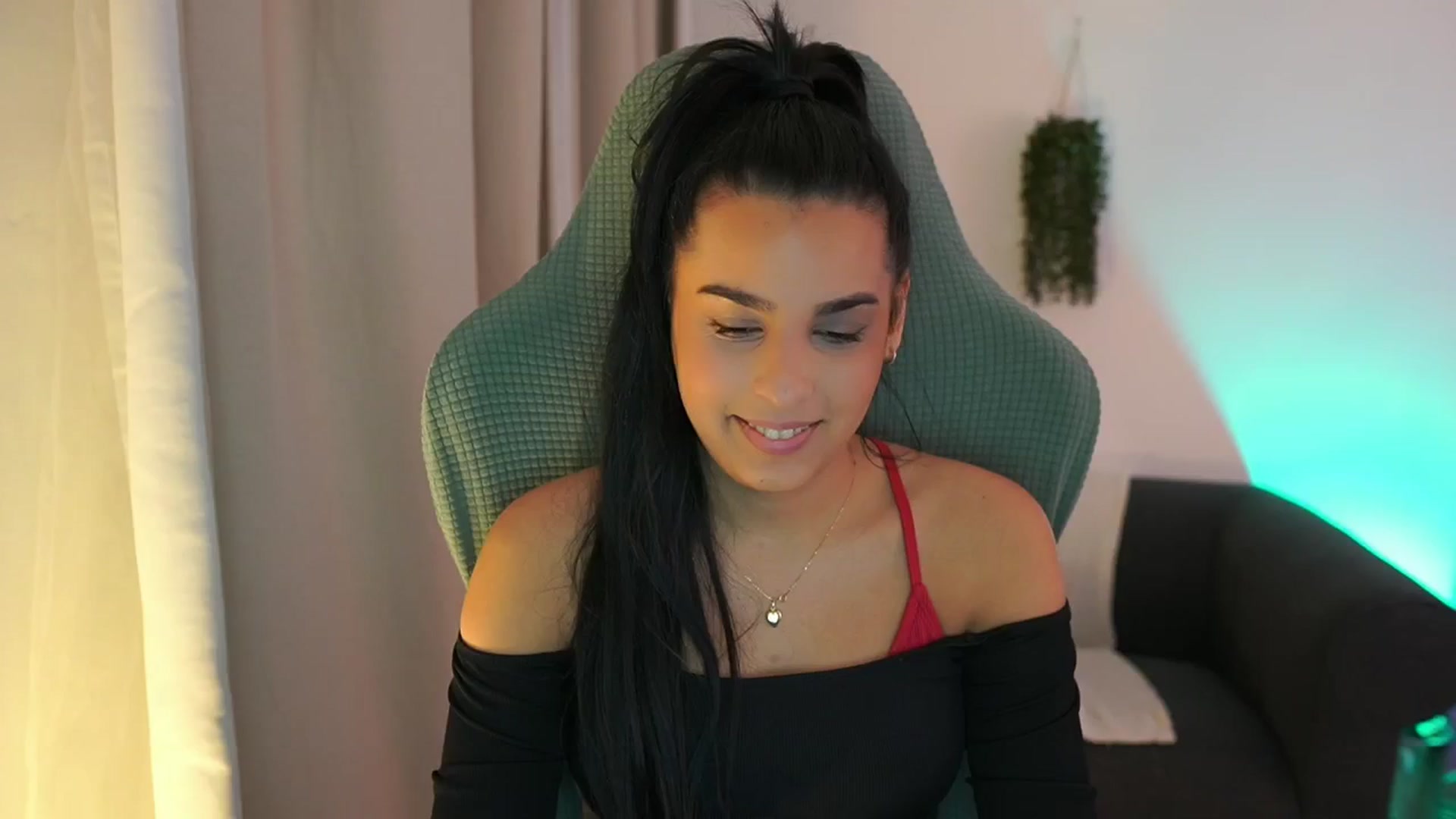 Gallery image thumbnail from Mila_denver's myfreecams stream on, 01/19/2025, 15:21 image 18 of 20
