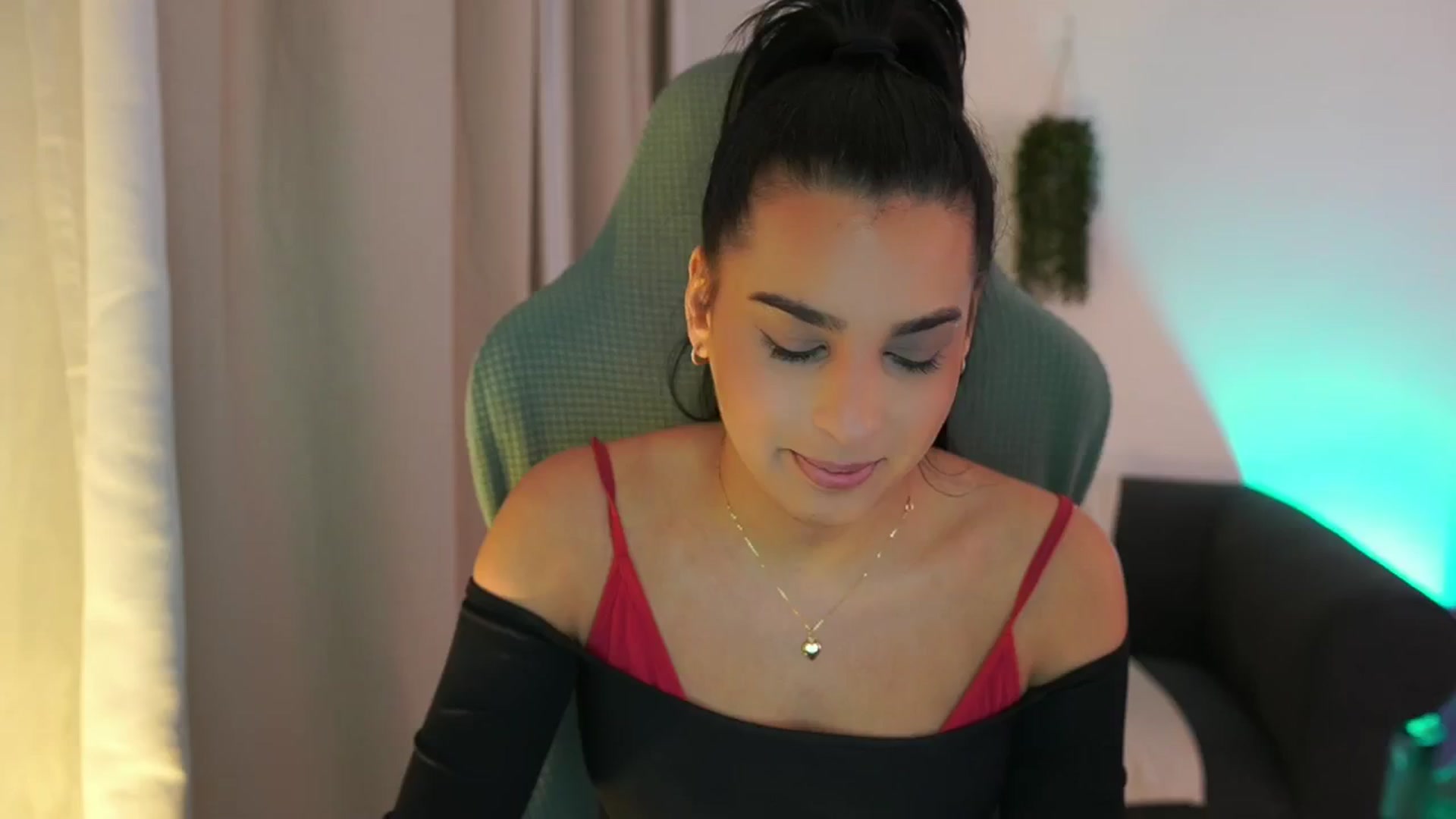 Gallery image thumbnail from Mila_denver's myfreecams stream on, 01/19/2025, 15:21 image 2 of 20