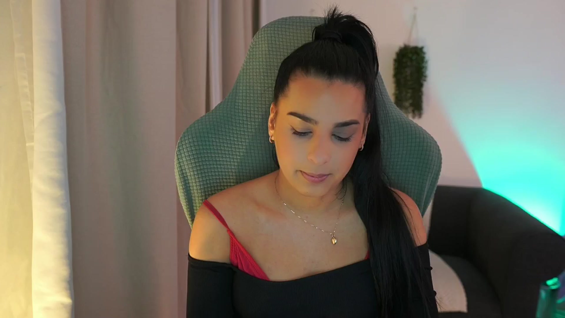 Gallery image thumbnail from Mila_denver's myfreecams stream on, 01/19/2025, 15:21 image 5 of 20