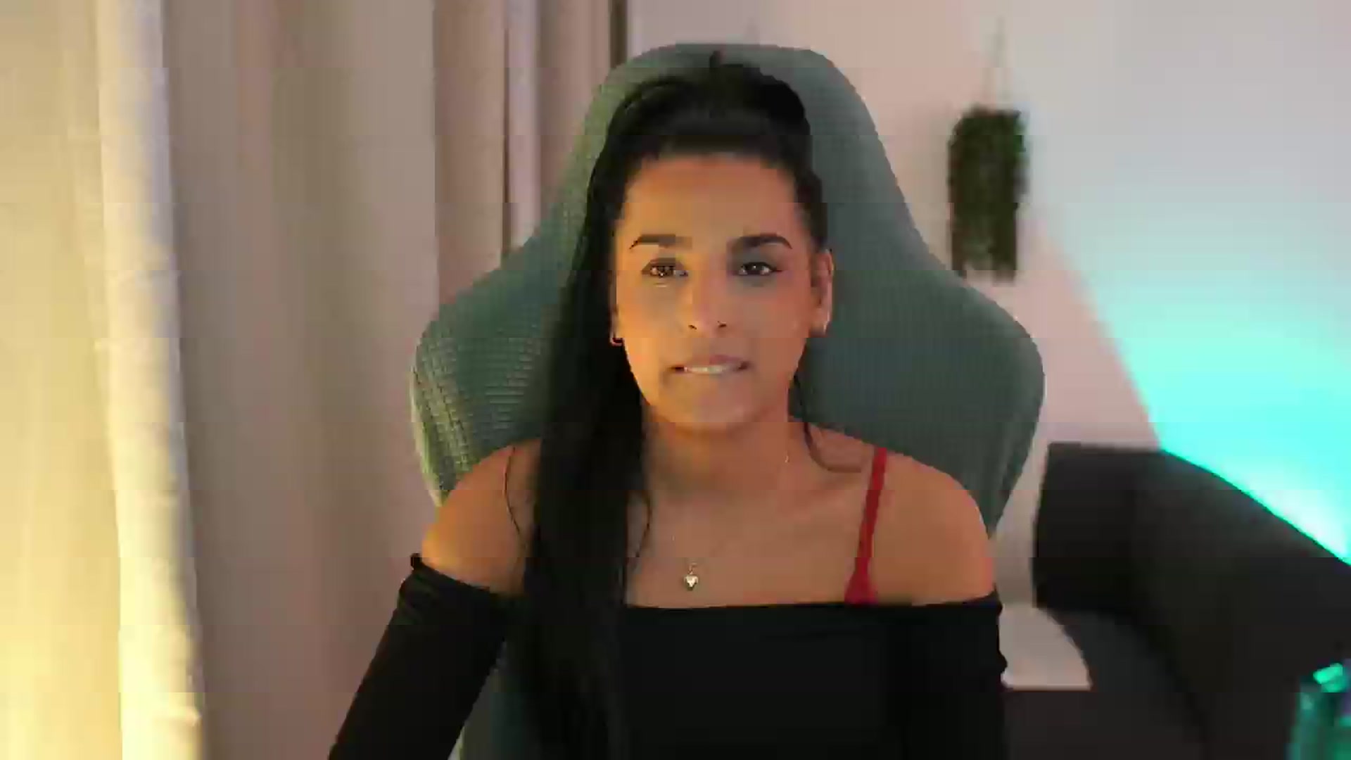 Gallery image thumbnail from Mila_denver's myfreecams stream on, 01/19/2025, 16:10 image 14 of 20