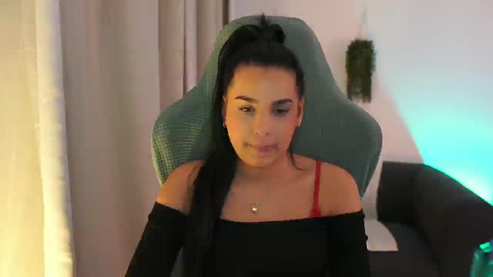Gallery image thumbnail from Mila_denver's myfreecams stream on, 01/19/2025, 16:10 image 19 of 20