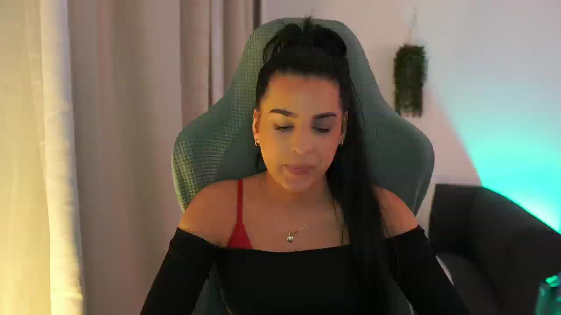 Gallery image thumbnail from Mila_denver's myfreecams stream on, 01/19/2025, 16:10 image 18 of 20