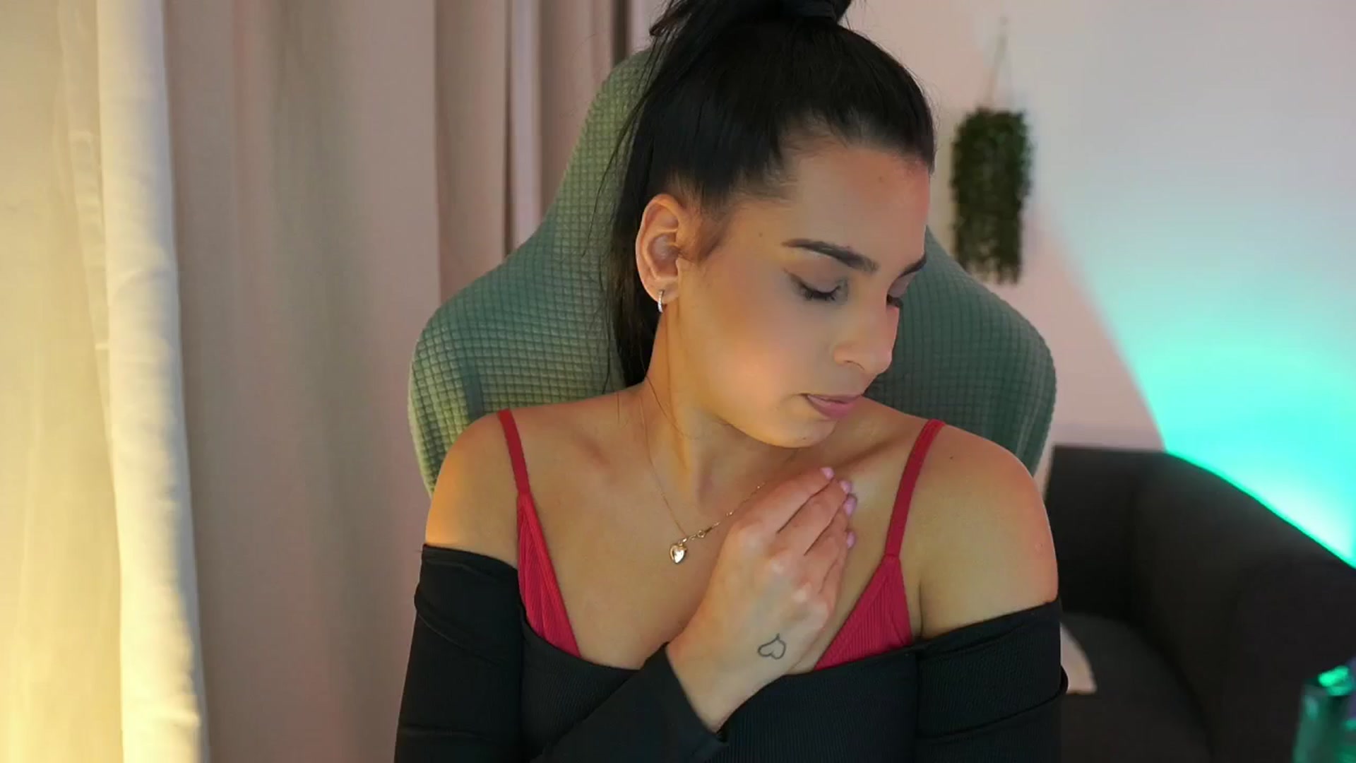 Gallery image thumbnail from Mila_denver's myfreecams stream on, 01/19/2025, 16:10 image 2 of 20