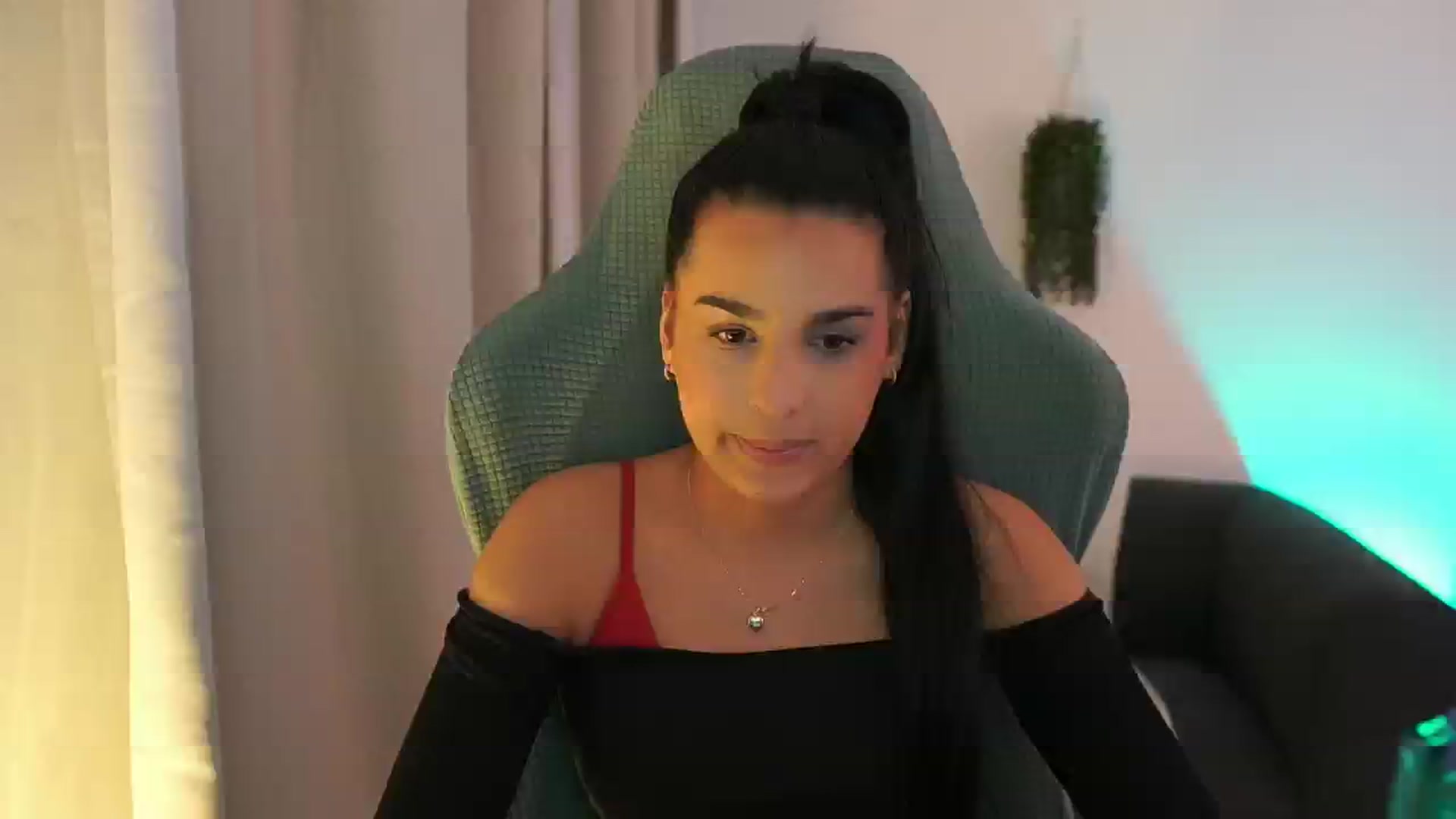 Gallery image thumbnail from Mila_denver's myfreecams stream on, 01/19/2025, 16:10 image 15 of 20