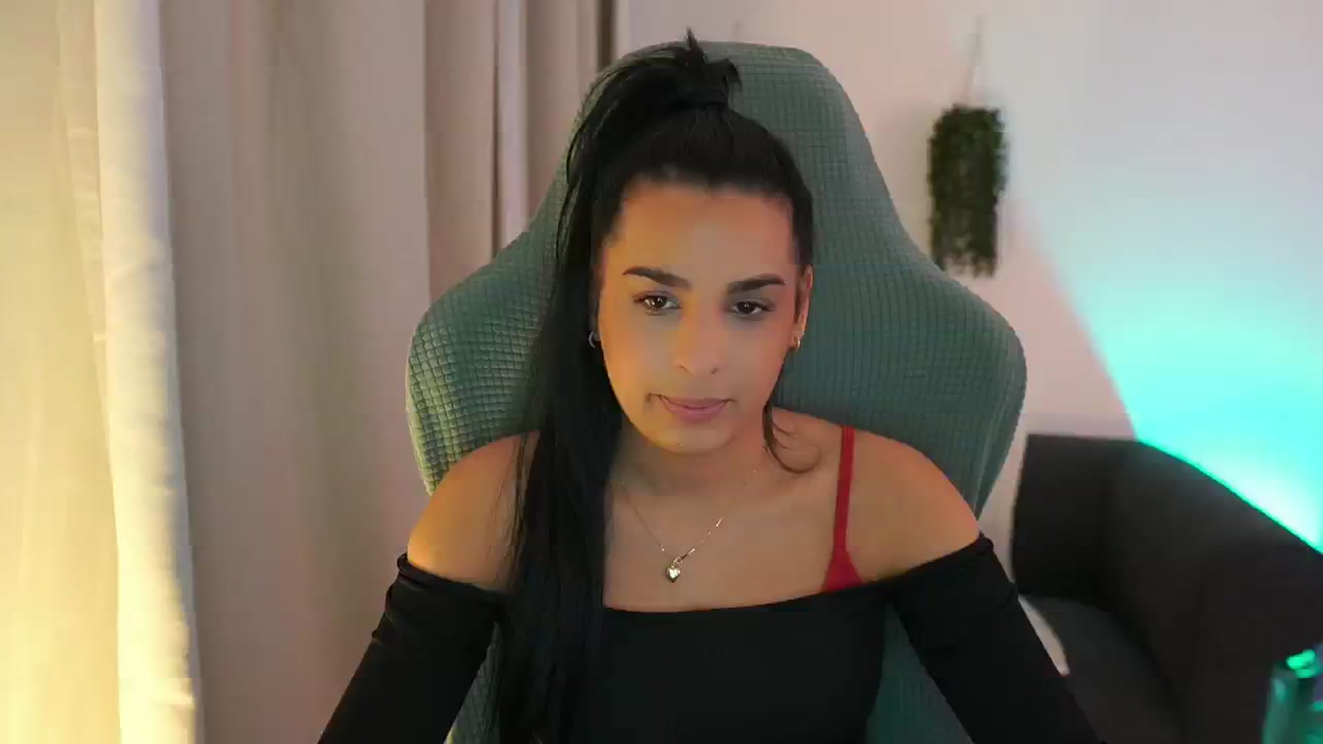 Gallery image thumbnail from Mila_denver's myfreecams stream on, 01/19/2025, 16:10 image 11 of 20