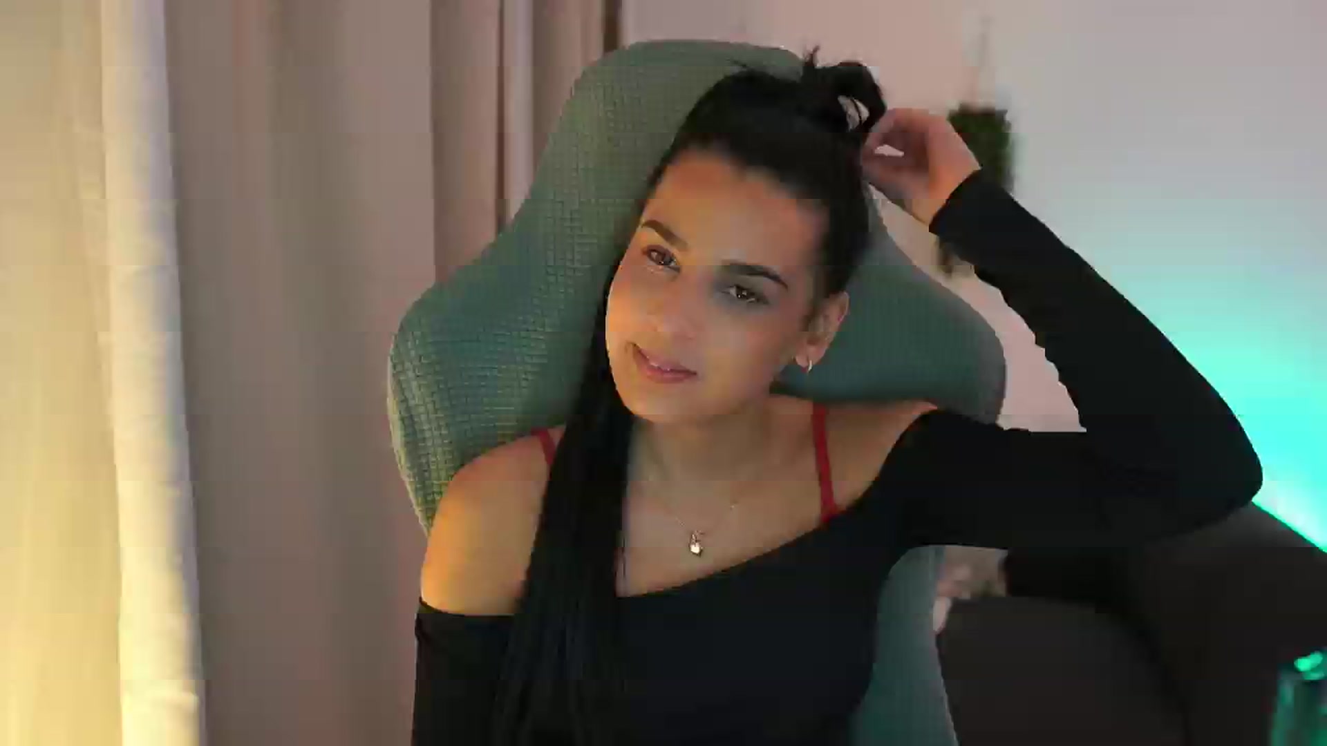 Gallery image thumbnail from Mila_denver's myfreecams stream on, 01/19/2025, 19:08 image 7 of 20