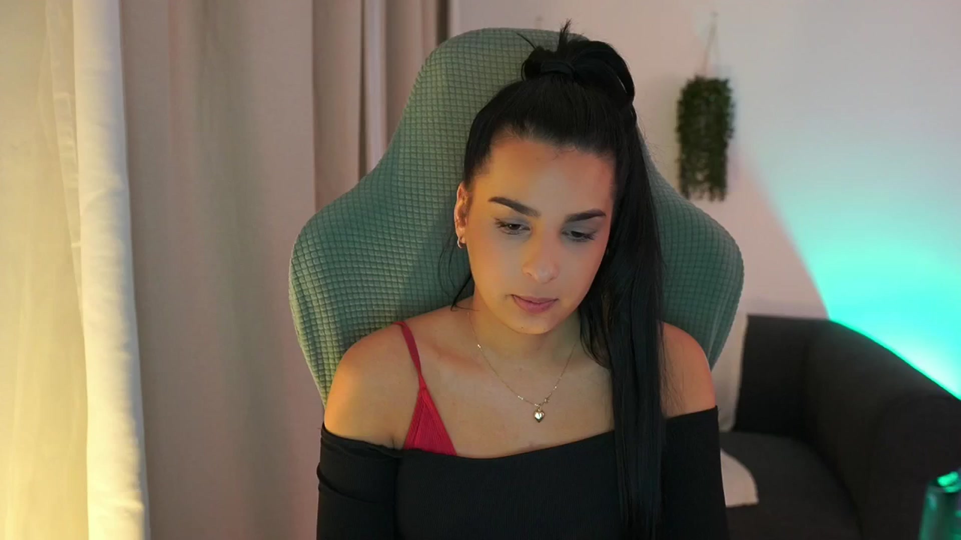 Gallery image thumbnail from Mila_denver's myfreecams stream on, 01/19/2025, 19:08 image 12 of 20