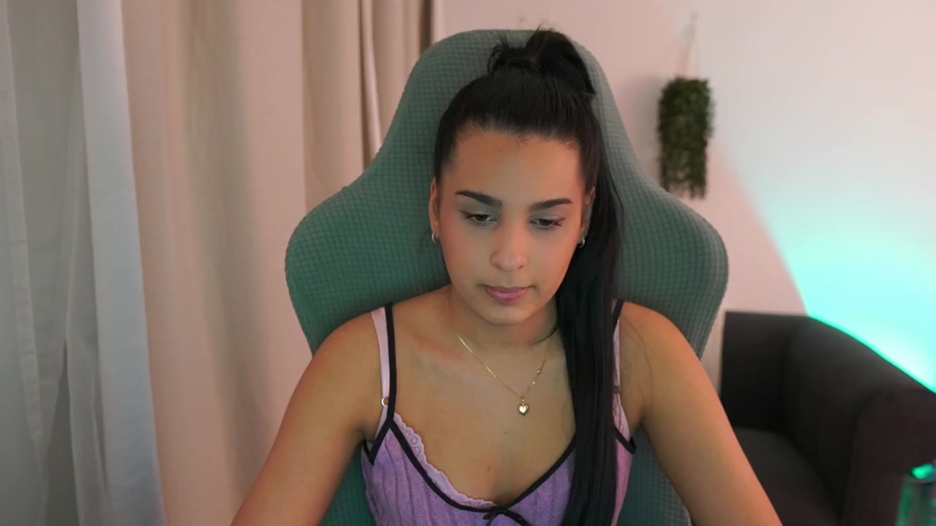 Gallery image thumbnail from Mila_denver's myfreecams stream on, 01/20/2025, 16:49 image 6 of 20