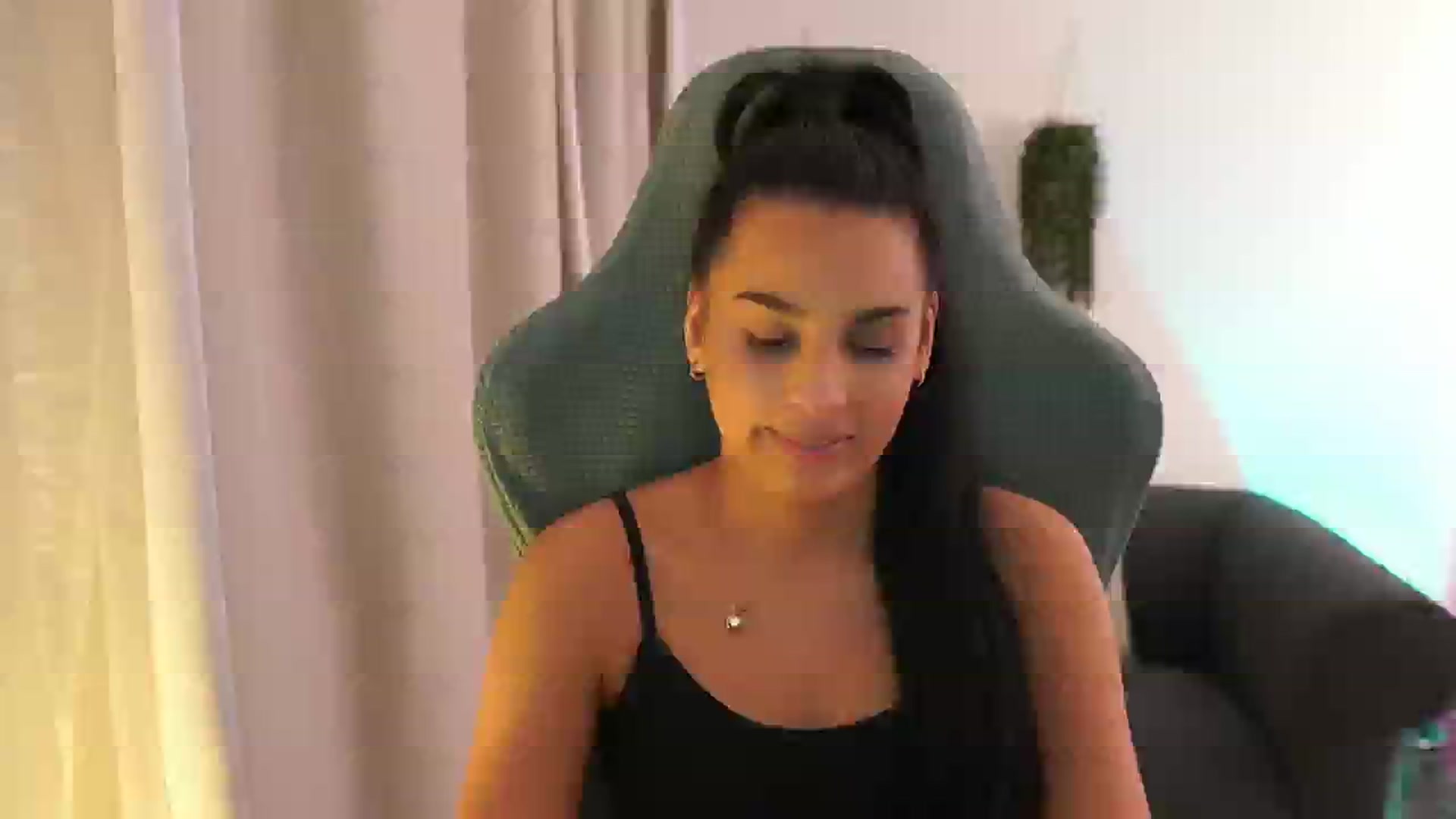 Gallery image thumbnail from Mila_denver's myfreecams stream on, 01/22/2025, 20:54 image 5 of 20