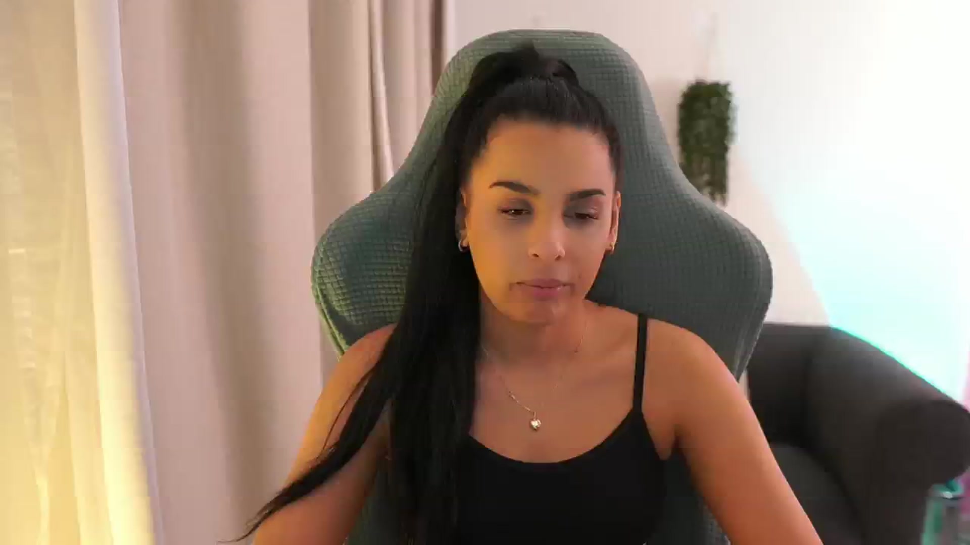 Gallery image thumbnail from Mila_denver's myfreecams stream on, 01/22/2025, 20:54 image 19 of 20