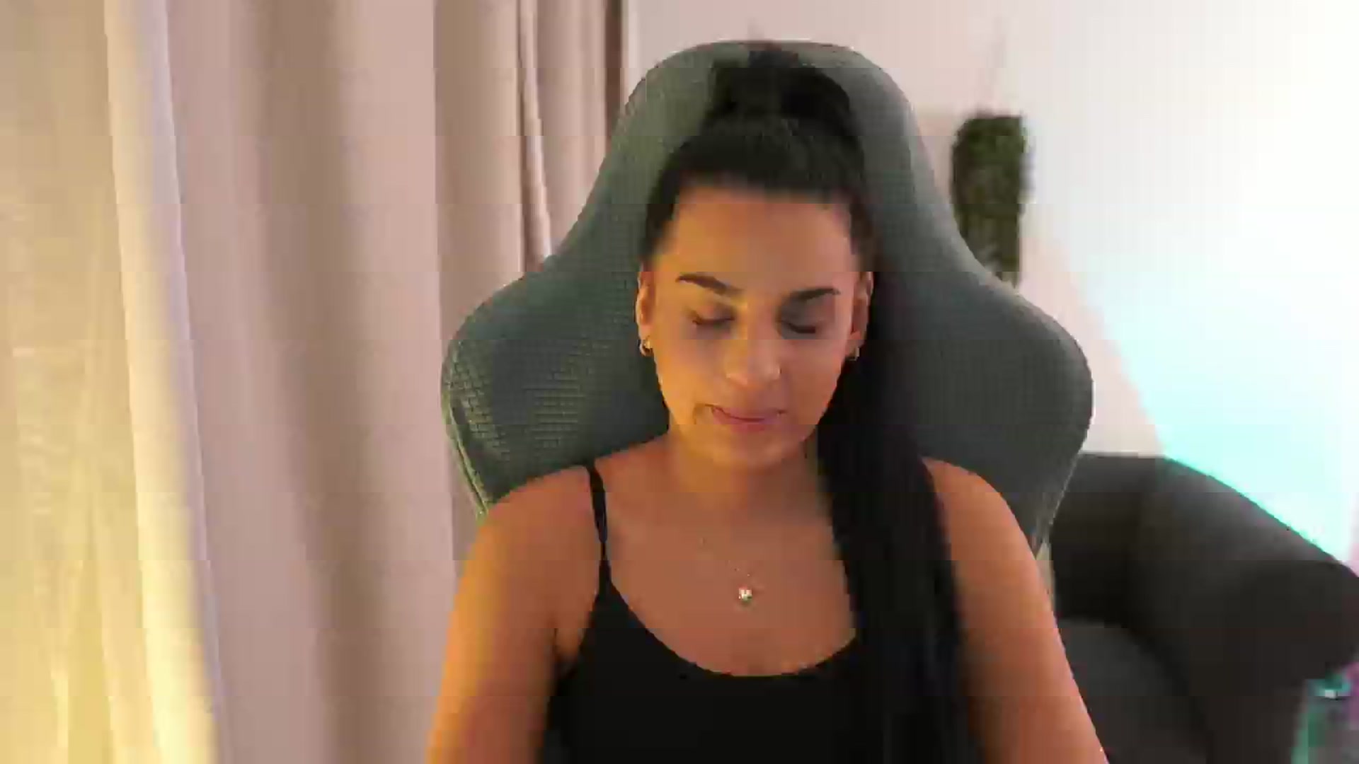 Gallery image thumbnail from Mila_denver's myfreecams stream on, 01/22/2025, 20:54 image 11 of 20