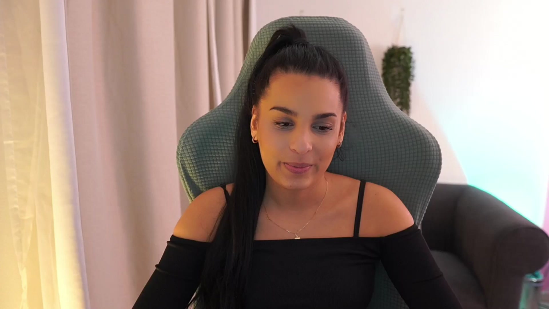 Gallery image thumbnail from Mila_denver's myfreecams stream on, 01/23/2025, 24:05 image 4 of 20