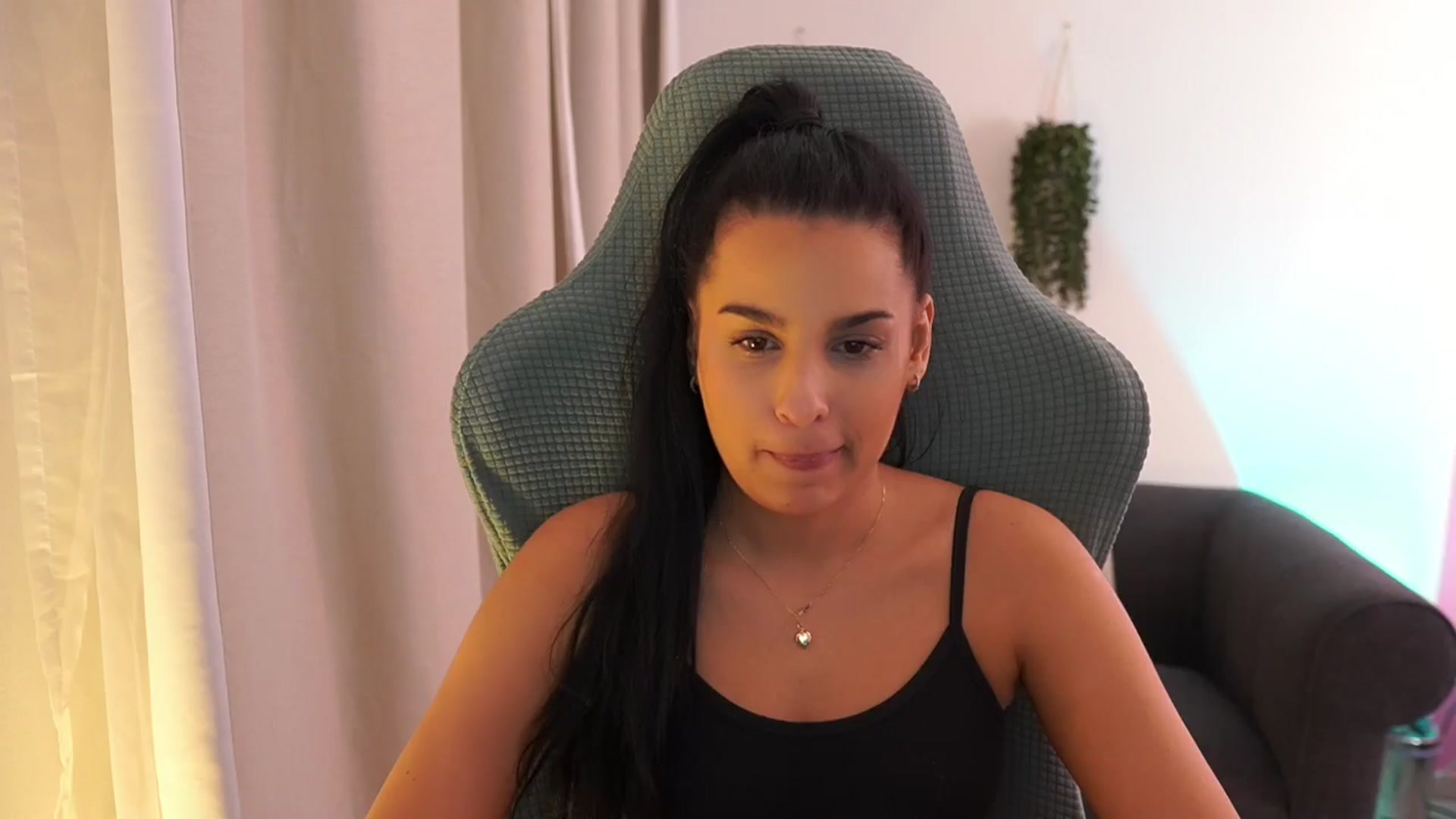 Gallery image thumbnail from Mila_denver's myfreecams stream on, 01/23/2025, 24:05 image 16 of 20