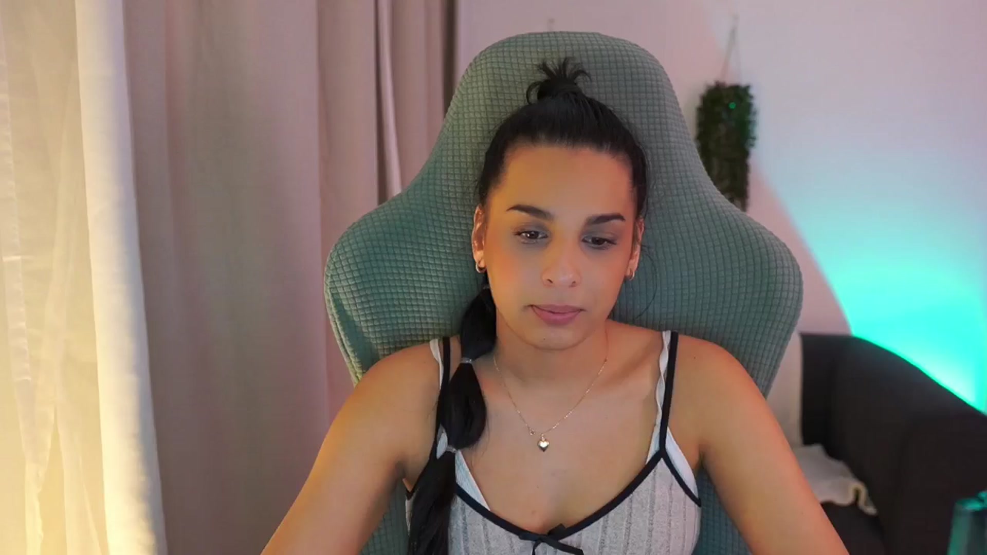 Gallery image thumbnail from Mila_denver's myfreecams stream on, 01/23/2025, 21:25 image 10 of 20