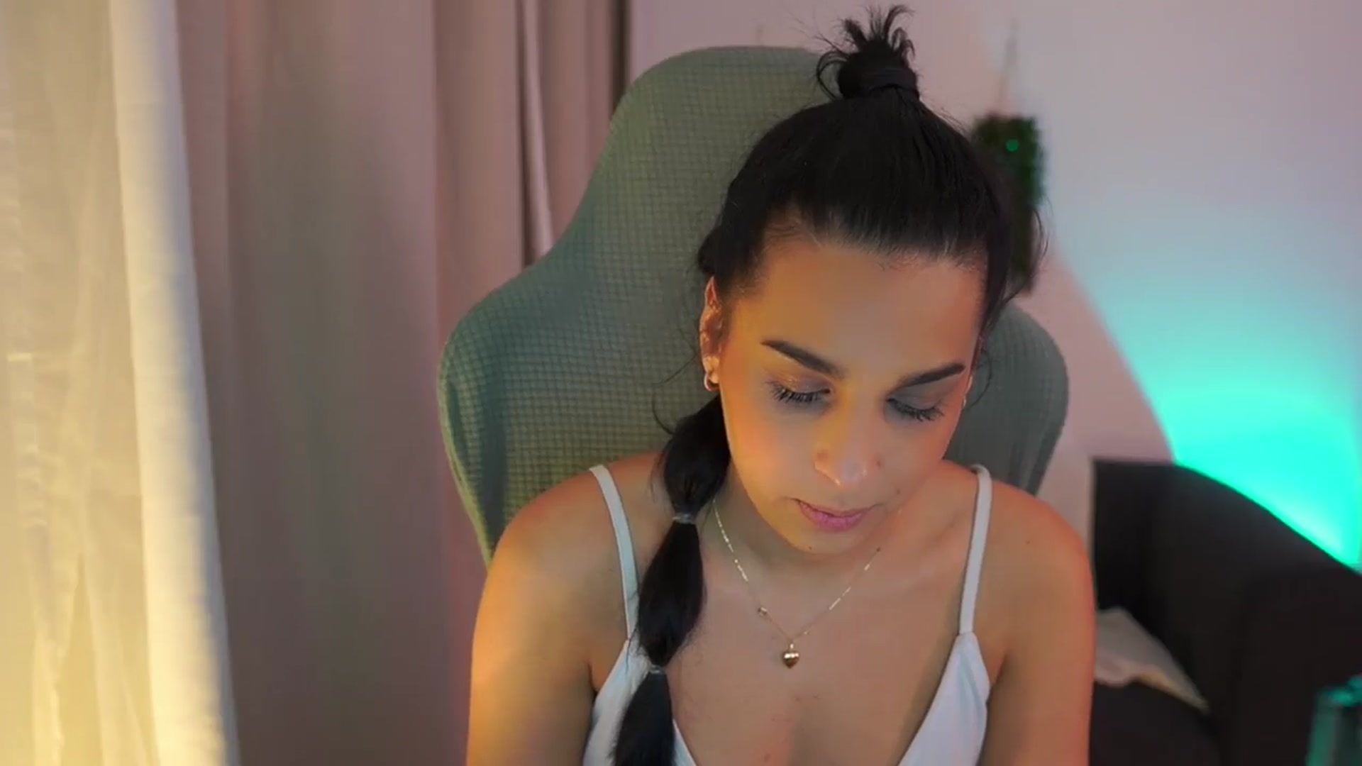 Gallery image thumbnail from Mila_denver's myfreecams stream on, 01/23/2025, 22:57 image 14 of 20
