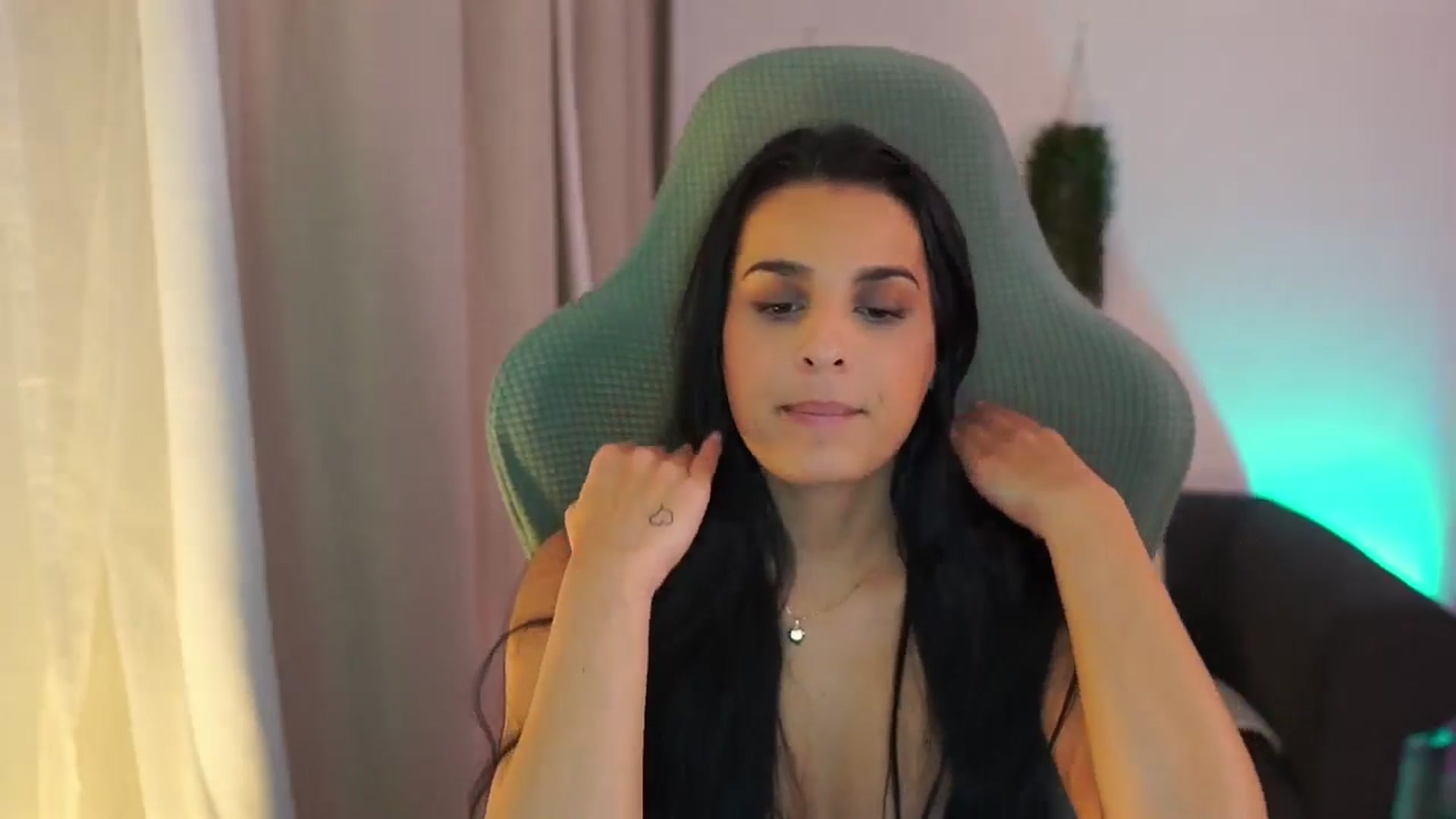 Gallery image thumbnail from Mila_denver's myfreecams stream on, 01/24/2025, 20:38 image 14 of 20