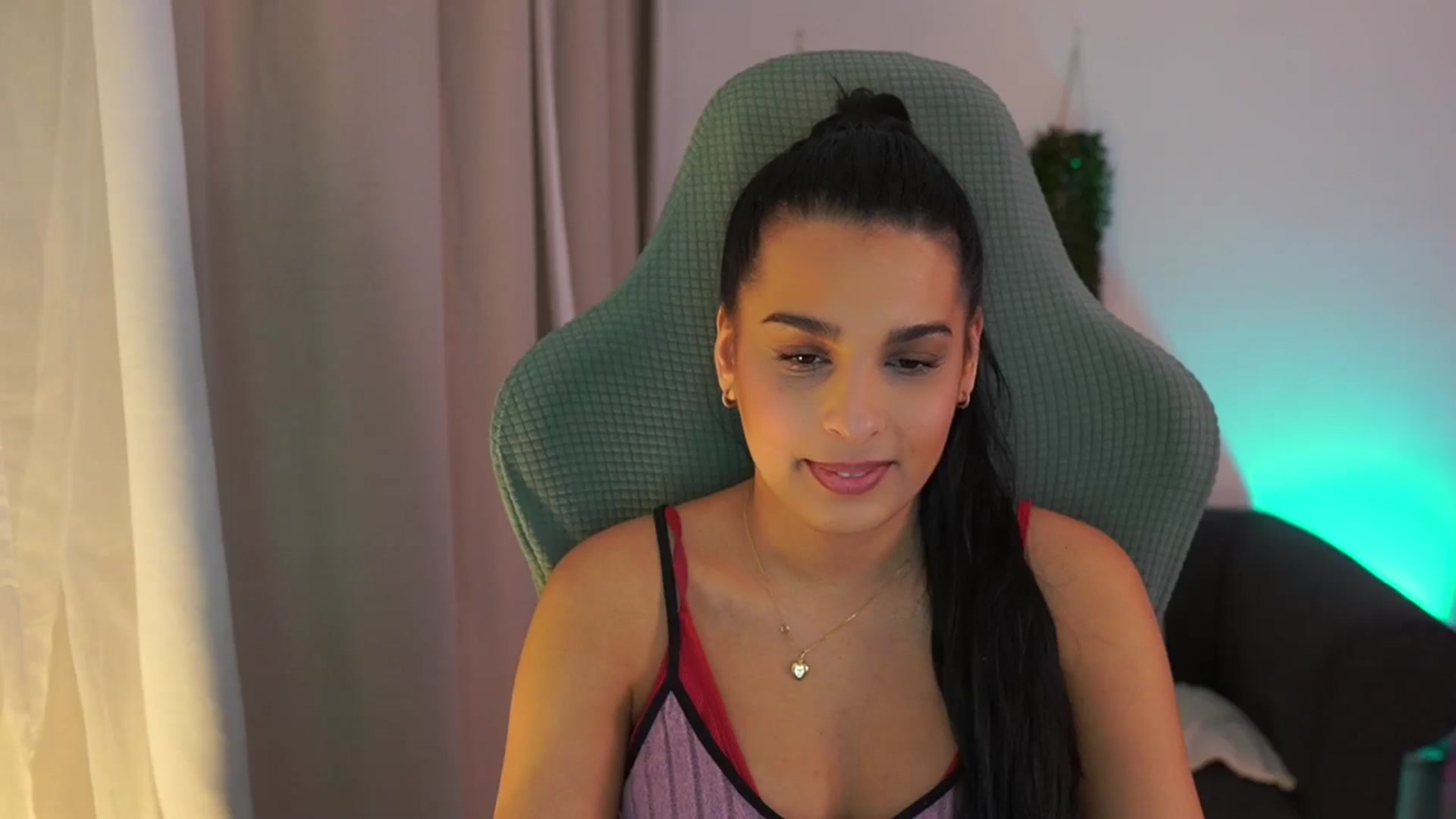 Gallery image thumbnail from Mila_denver's myfreecams stream on, 01/26/2025, 16:37 image 3 of 20
