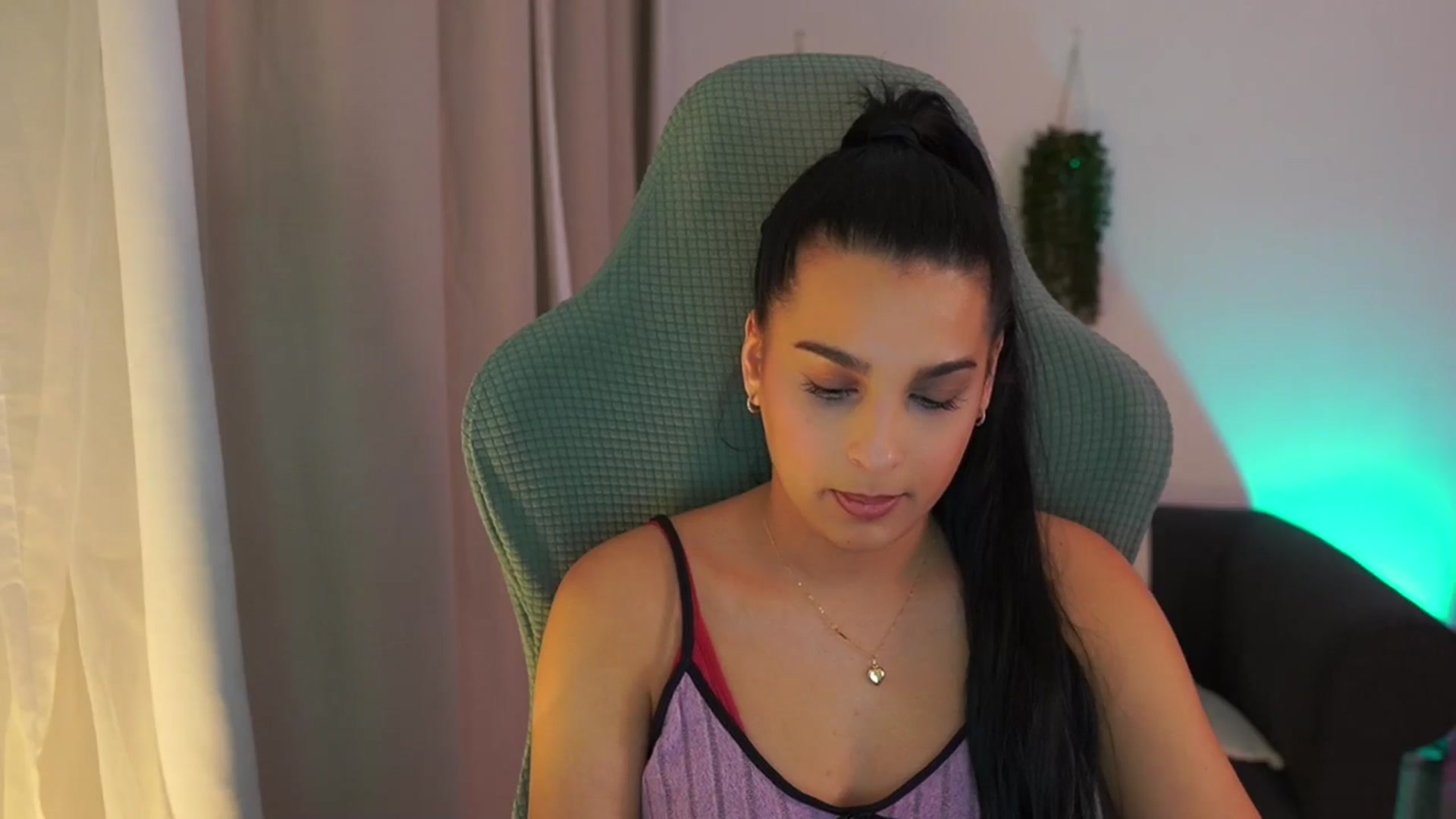 Gallery image thumbnail from Mila_denver's myfreecams stream on, 01/26/2025, 17:35 image 14 of 20