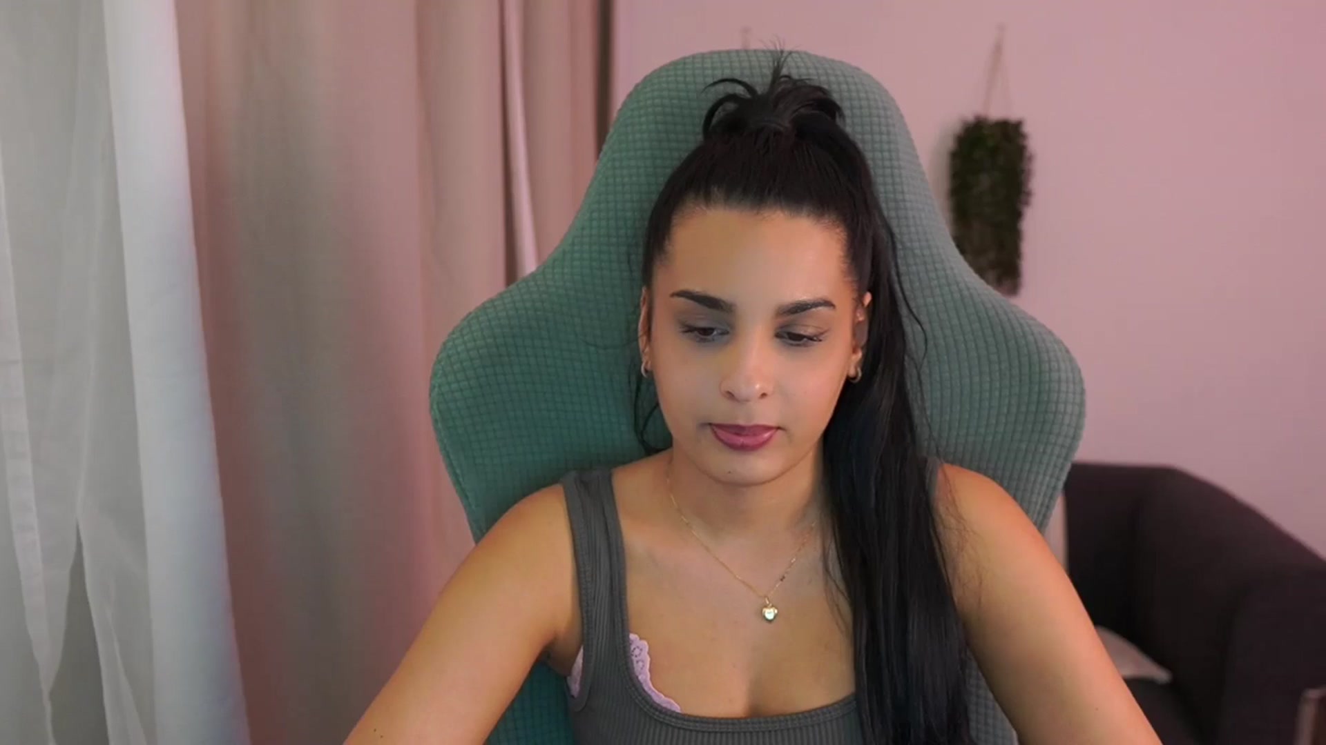 Gallery image thumbnail from Mila_denver's myfreecams stream on, 01/27/2025, 17:21 image 13 of 20